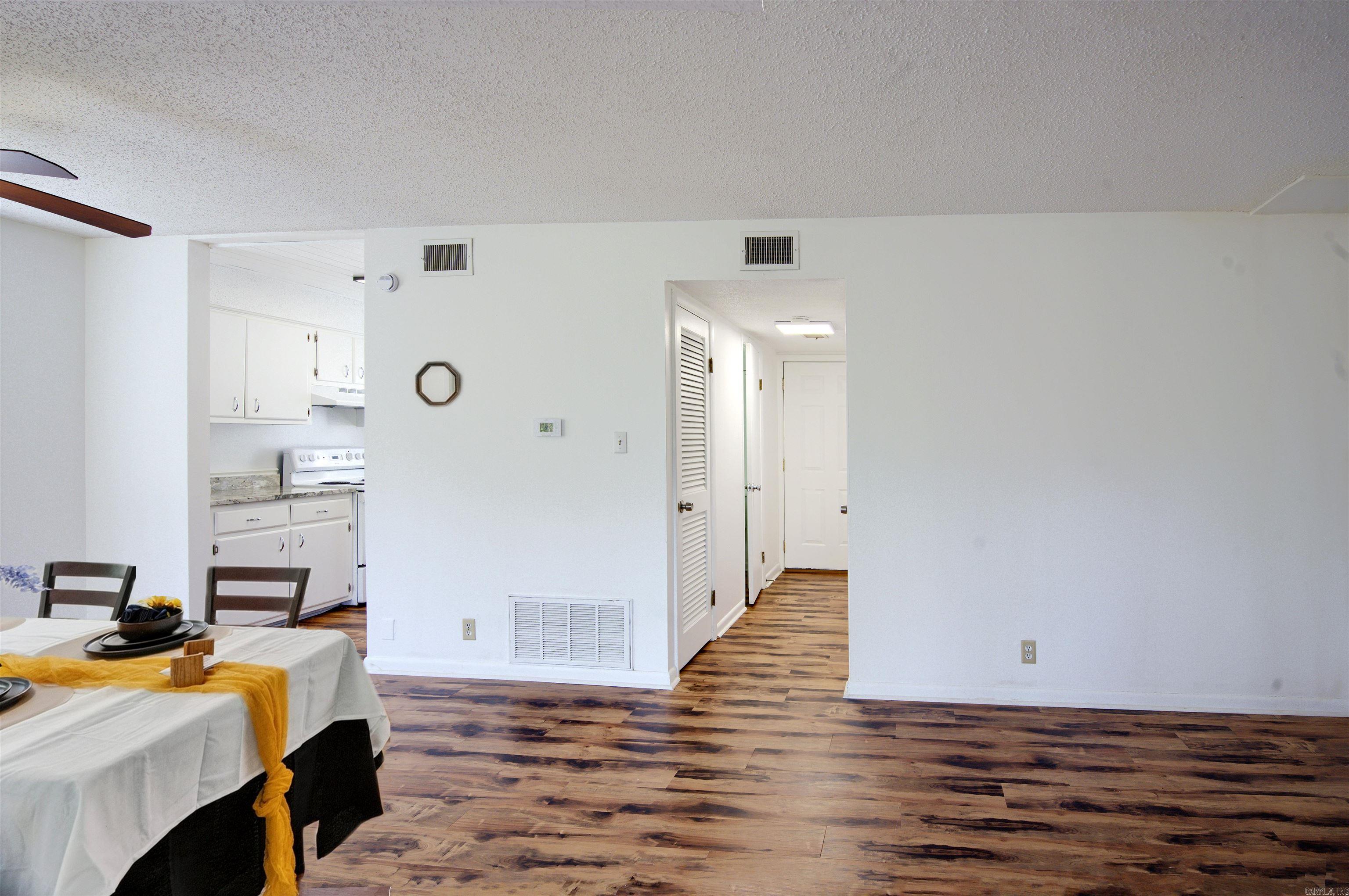 Desoto Courts Townhouse 1 - Residential