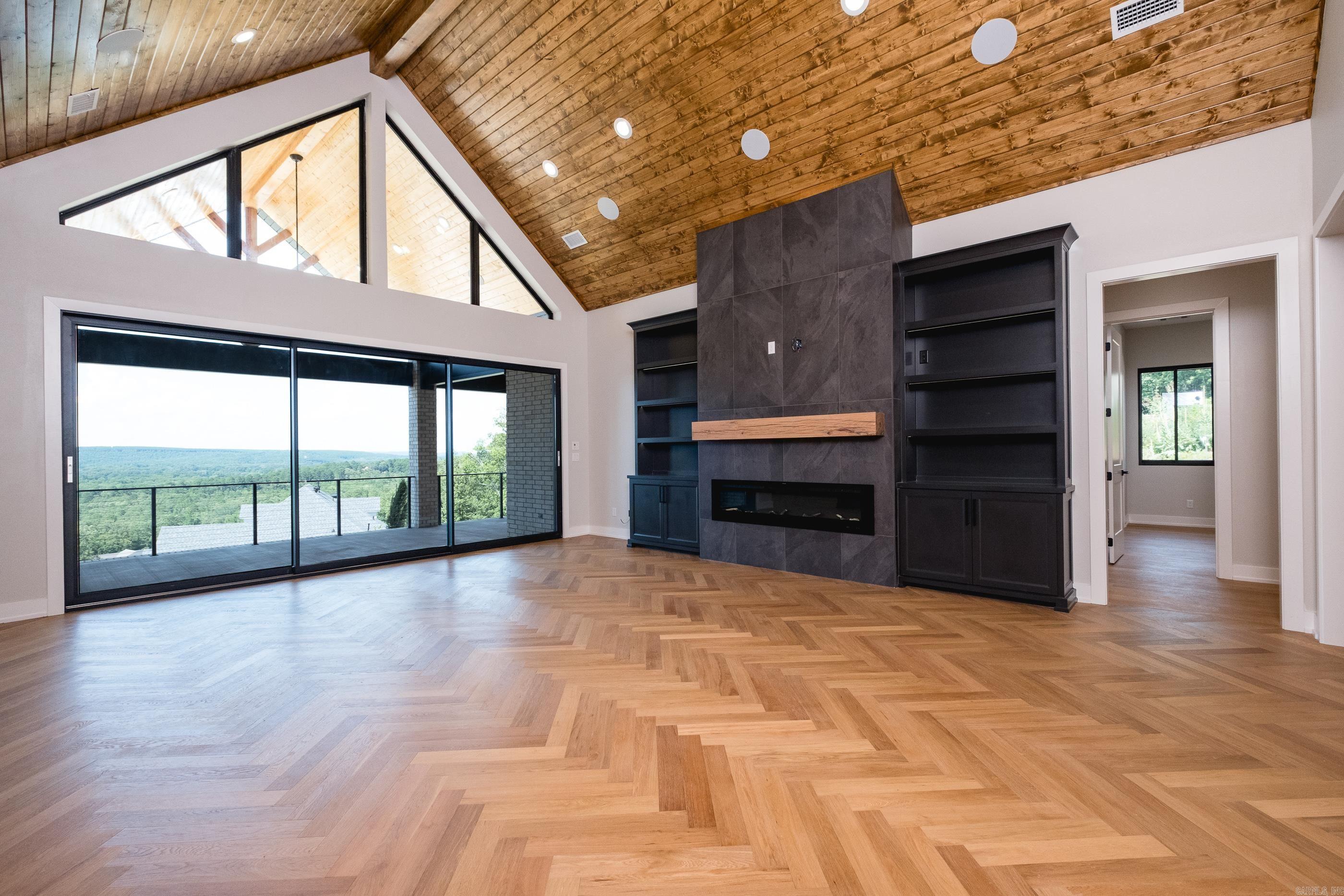 WATERVIEW ESTATES - Residential