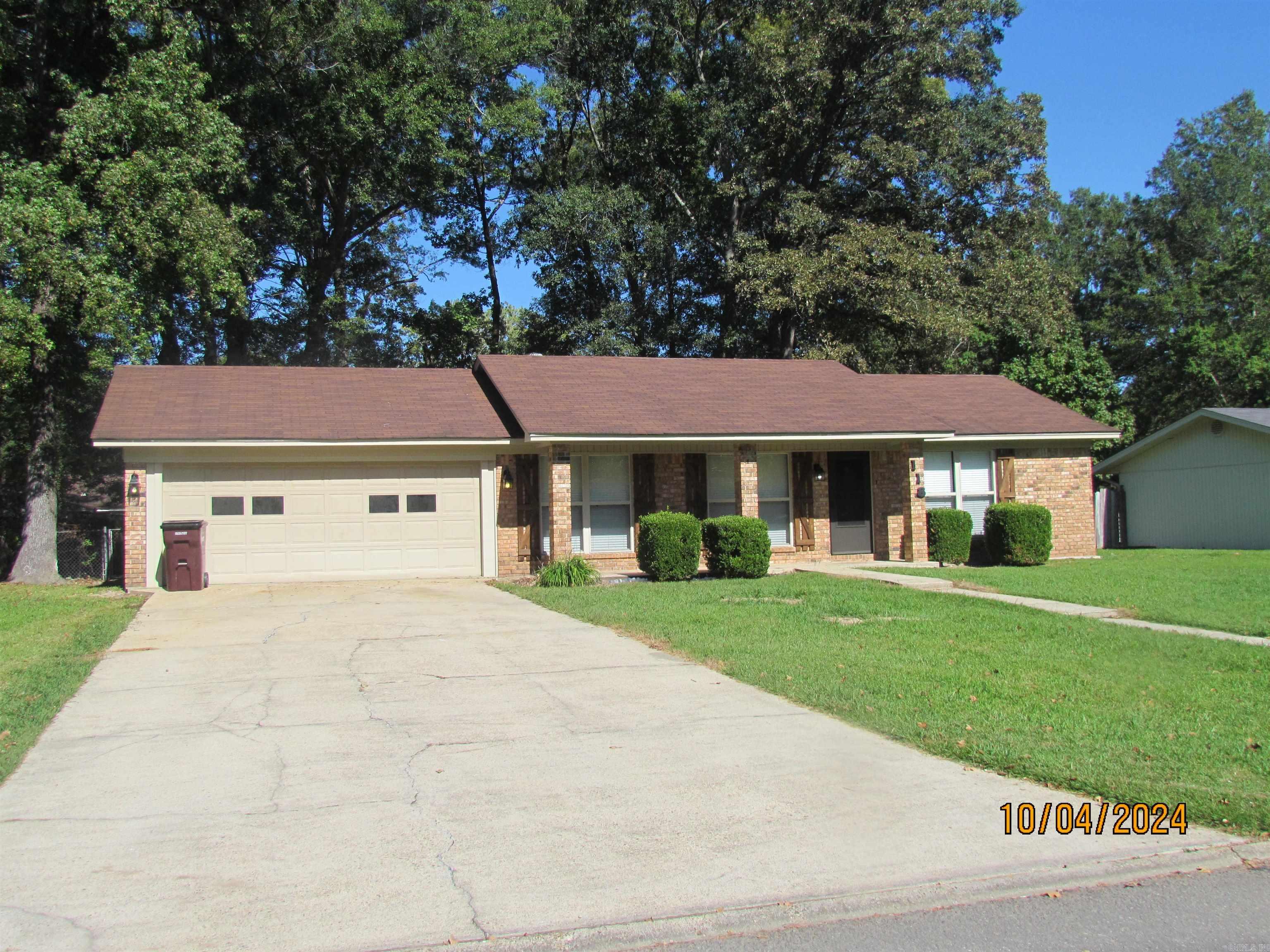 DOGWOOD PARK - Residential