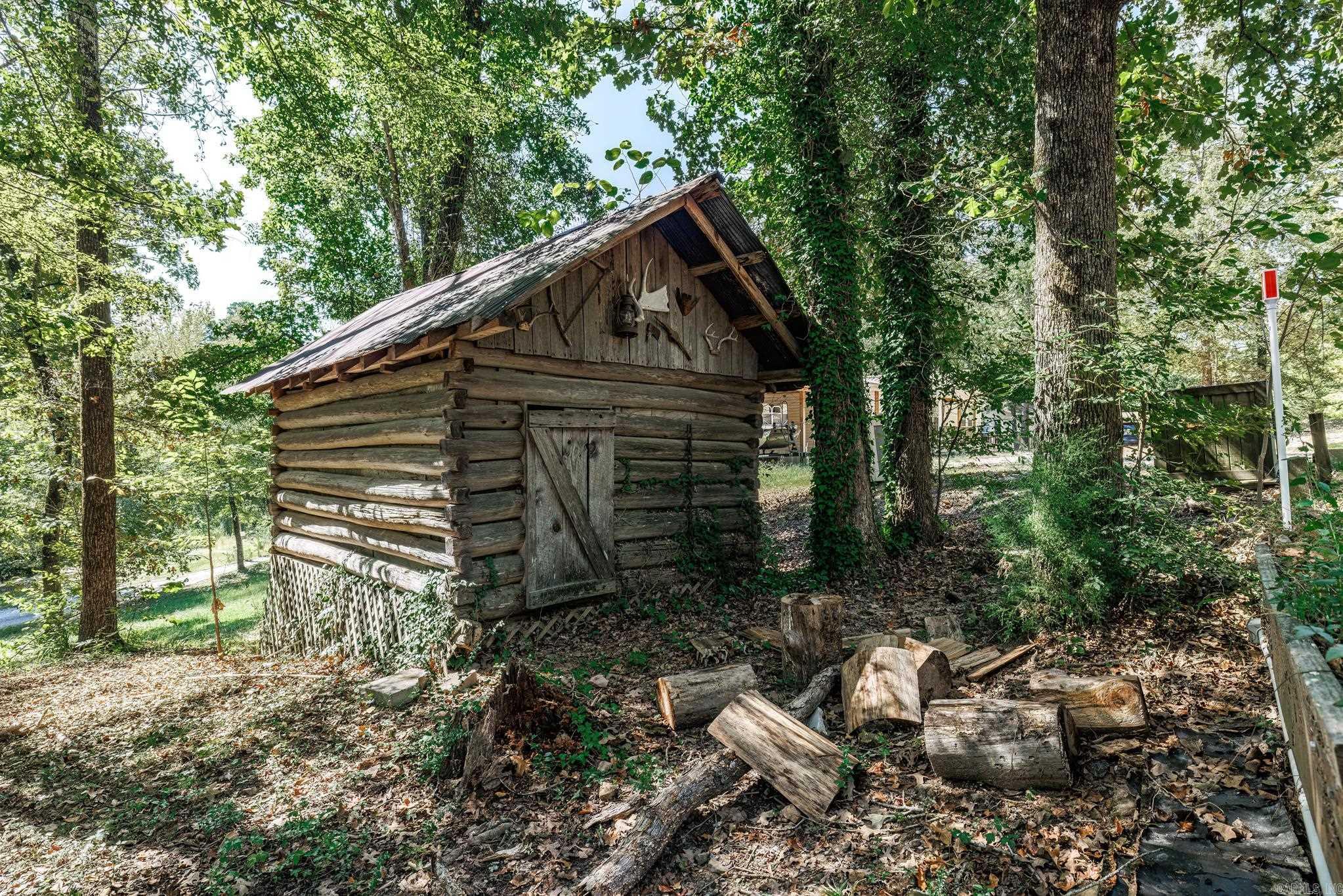 LAKE WOOD HOMES - Residential