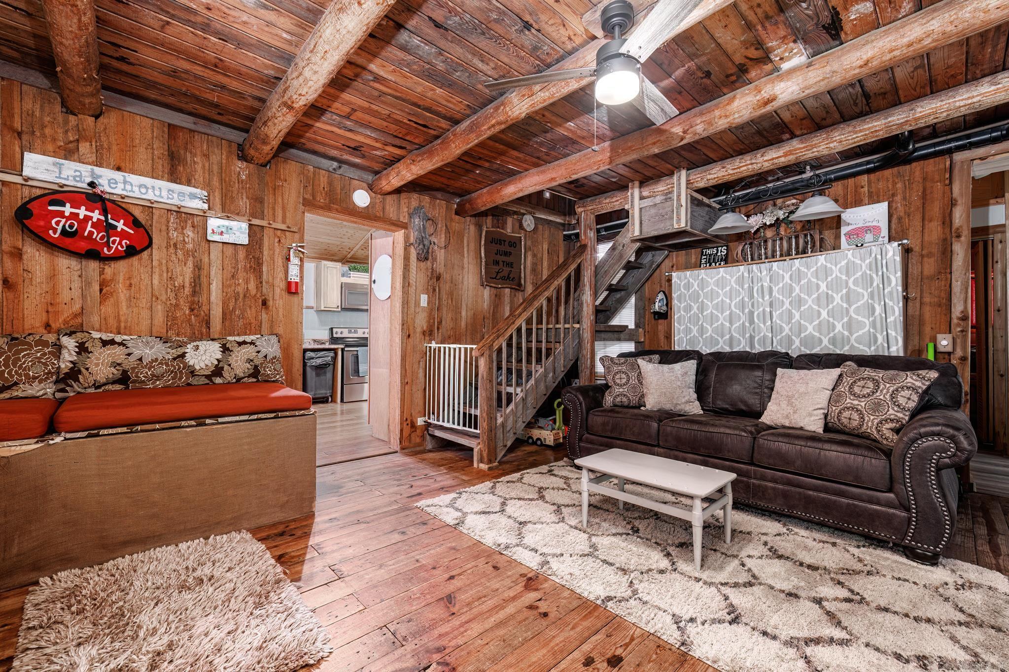 LAKE WOOD HOMES - Residential