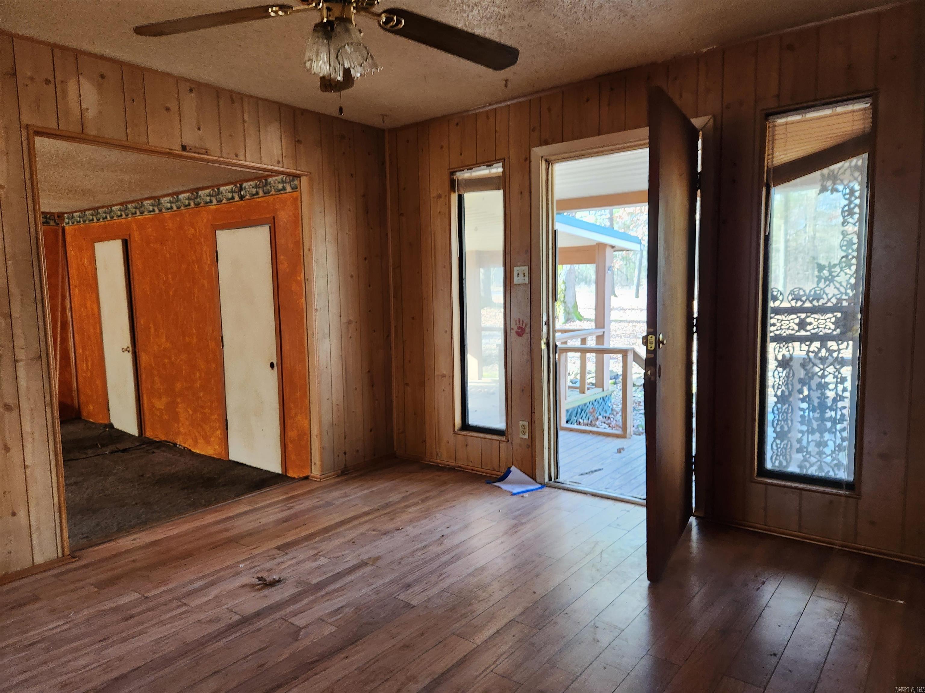 RED RIVER SHORES - Residential