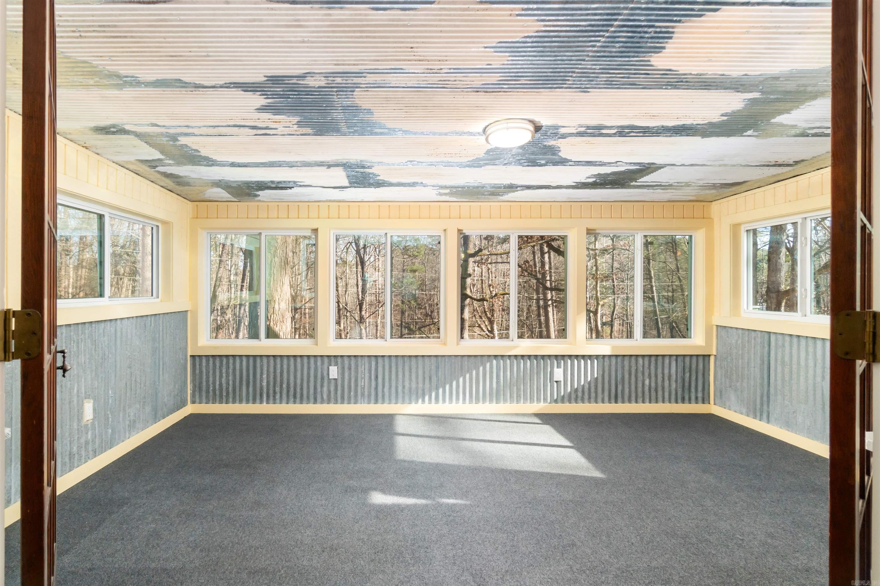 VALENCIA COURTS - Residential