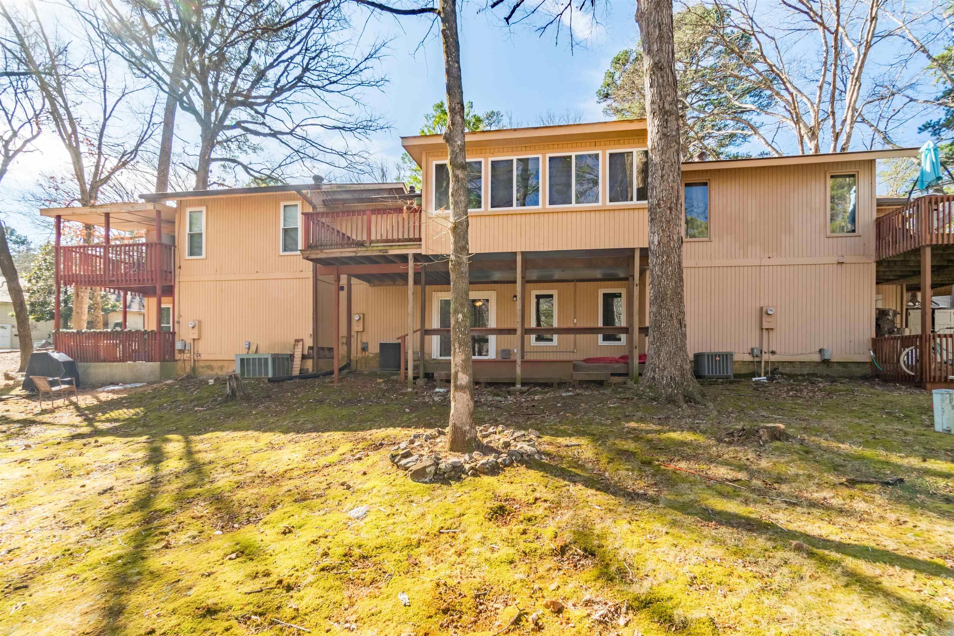 VALENCIA COURTS - Residential