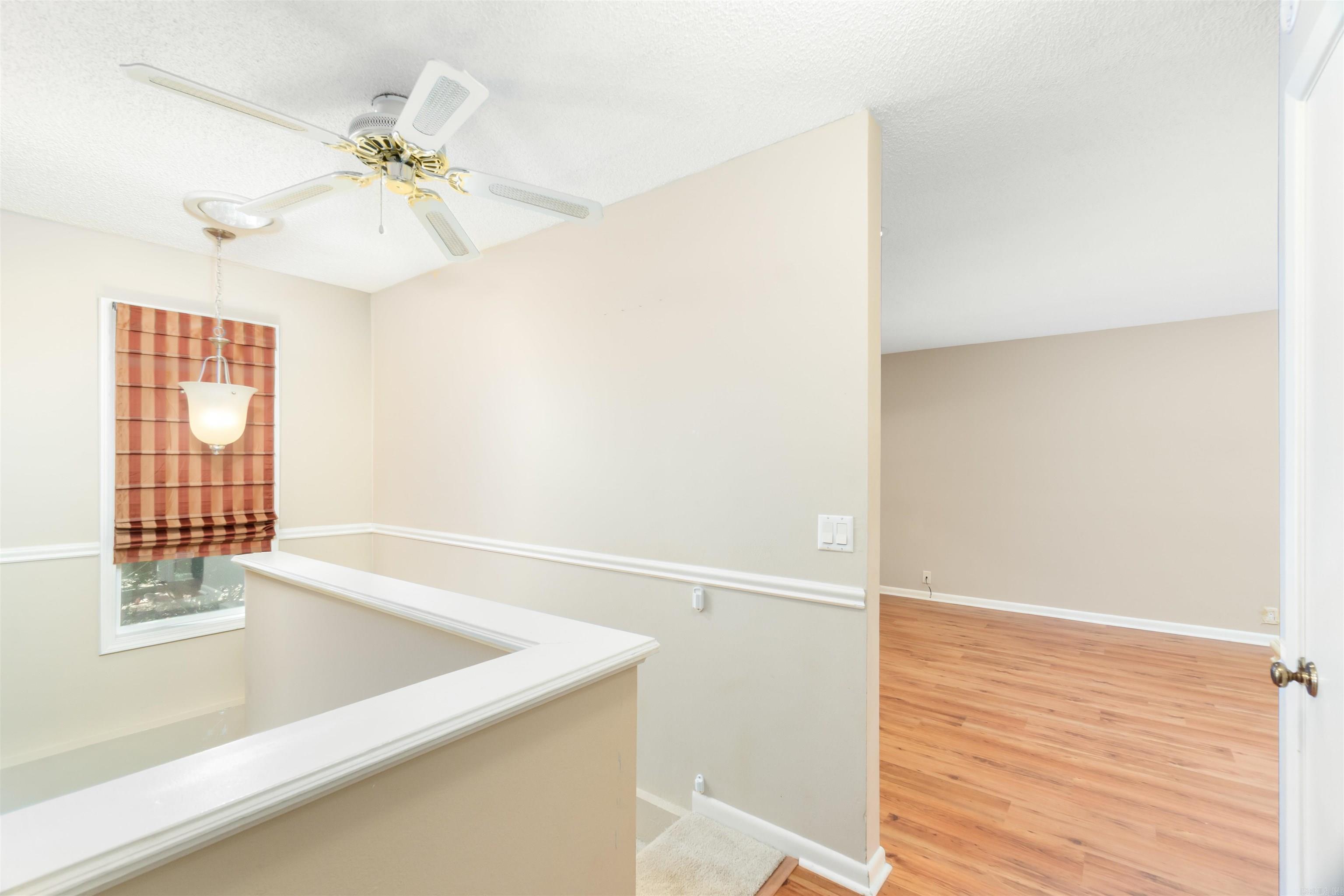 VALENCIA COURTS - Residential