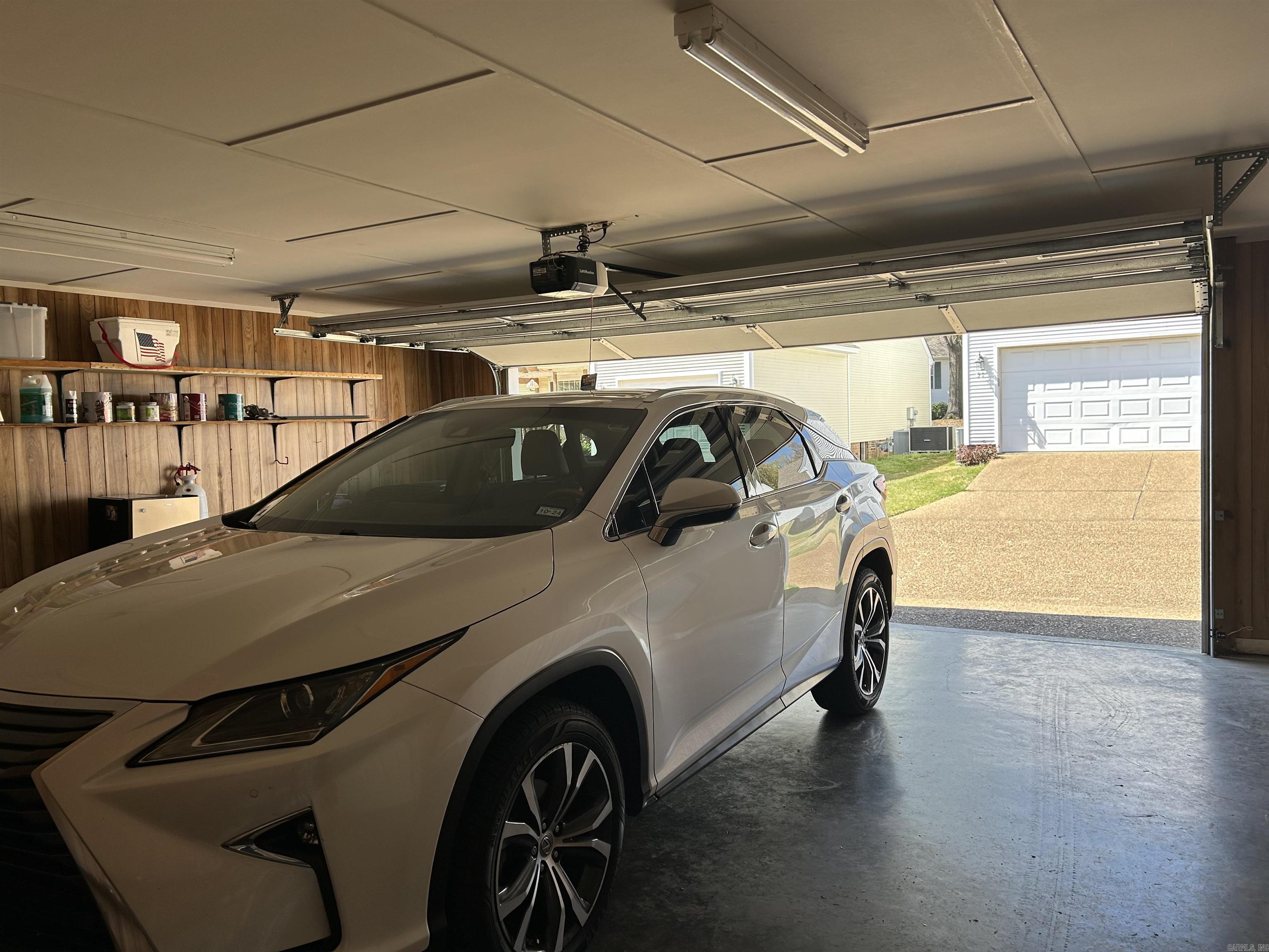 RIVER OAKS TRACE - Residential