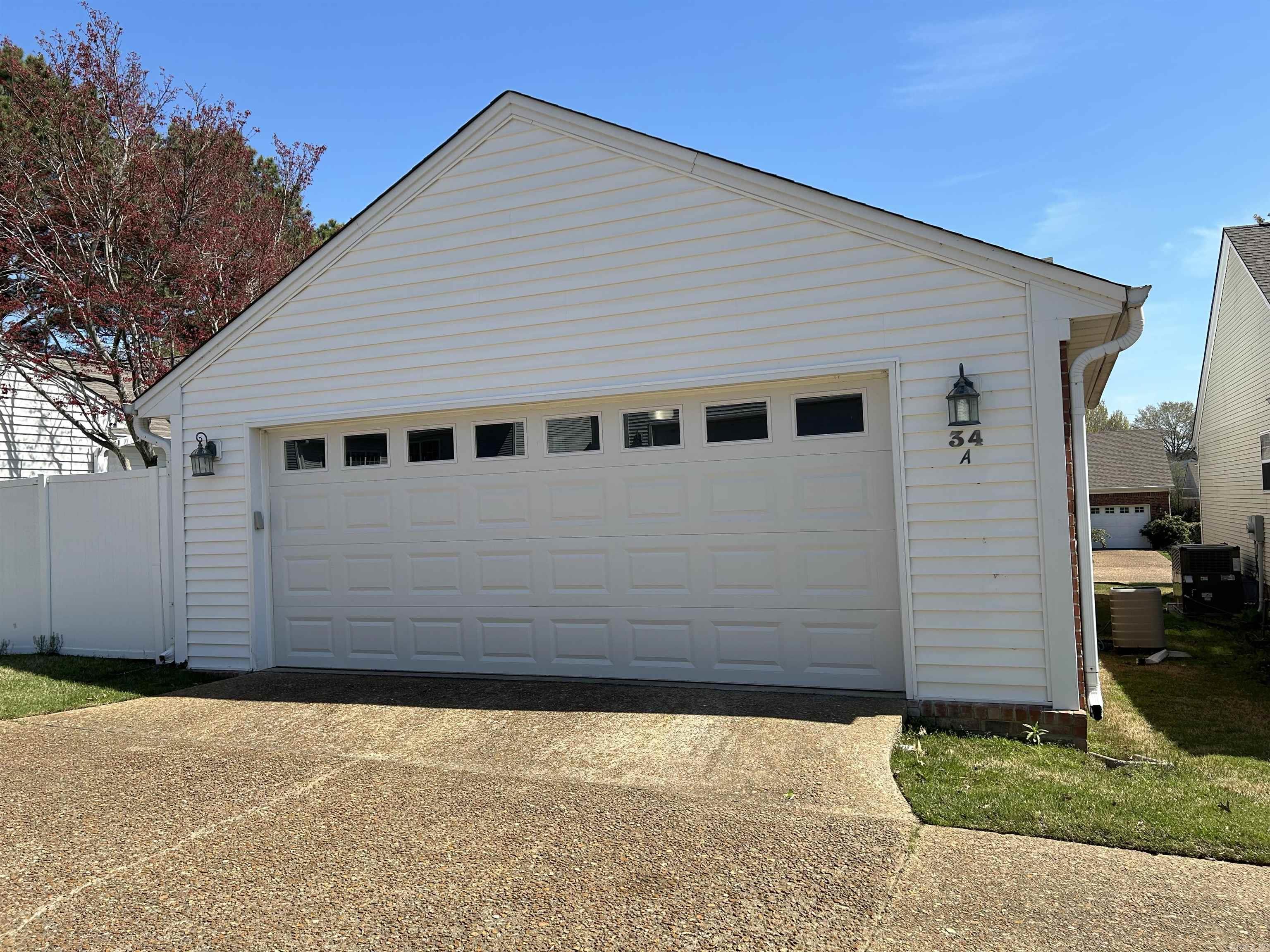 RIVER OAKS TRACE - Residential