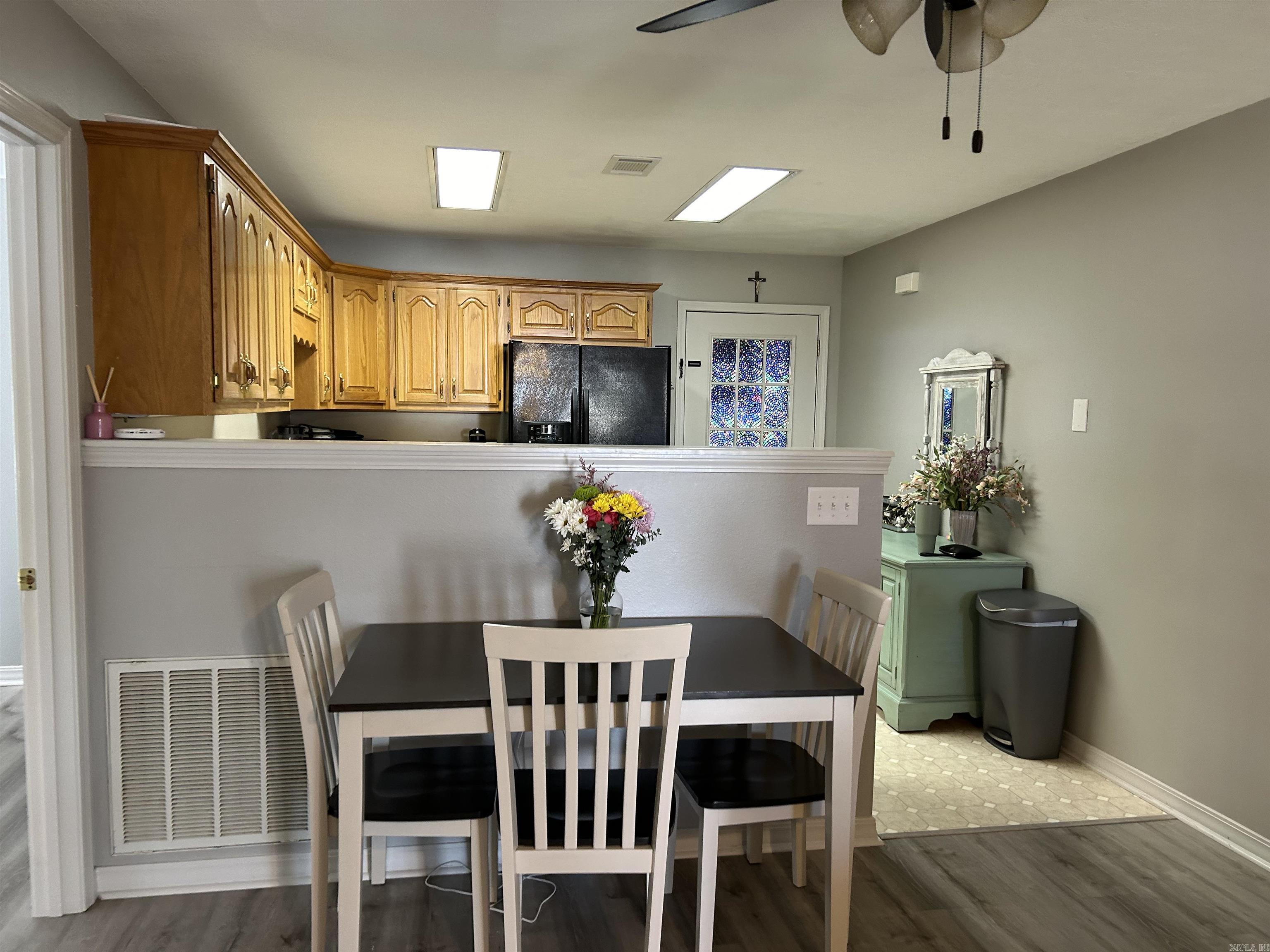 RIVER OAKS TRACE - Residential