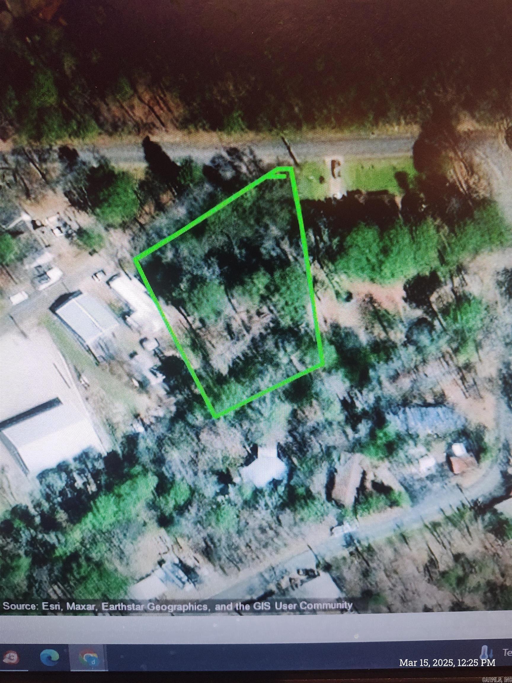 Great location ! Come see it today ! Whether you want to build your dream home by a beautiful lake. This is also an investors dream were a Airbnb would thrive . This property is walking distance from Lake Hamilton .