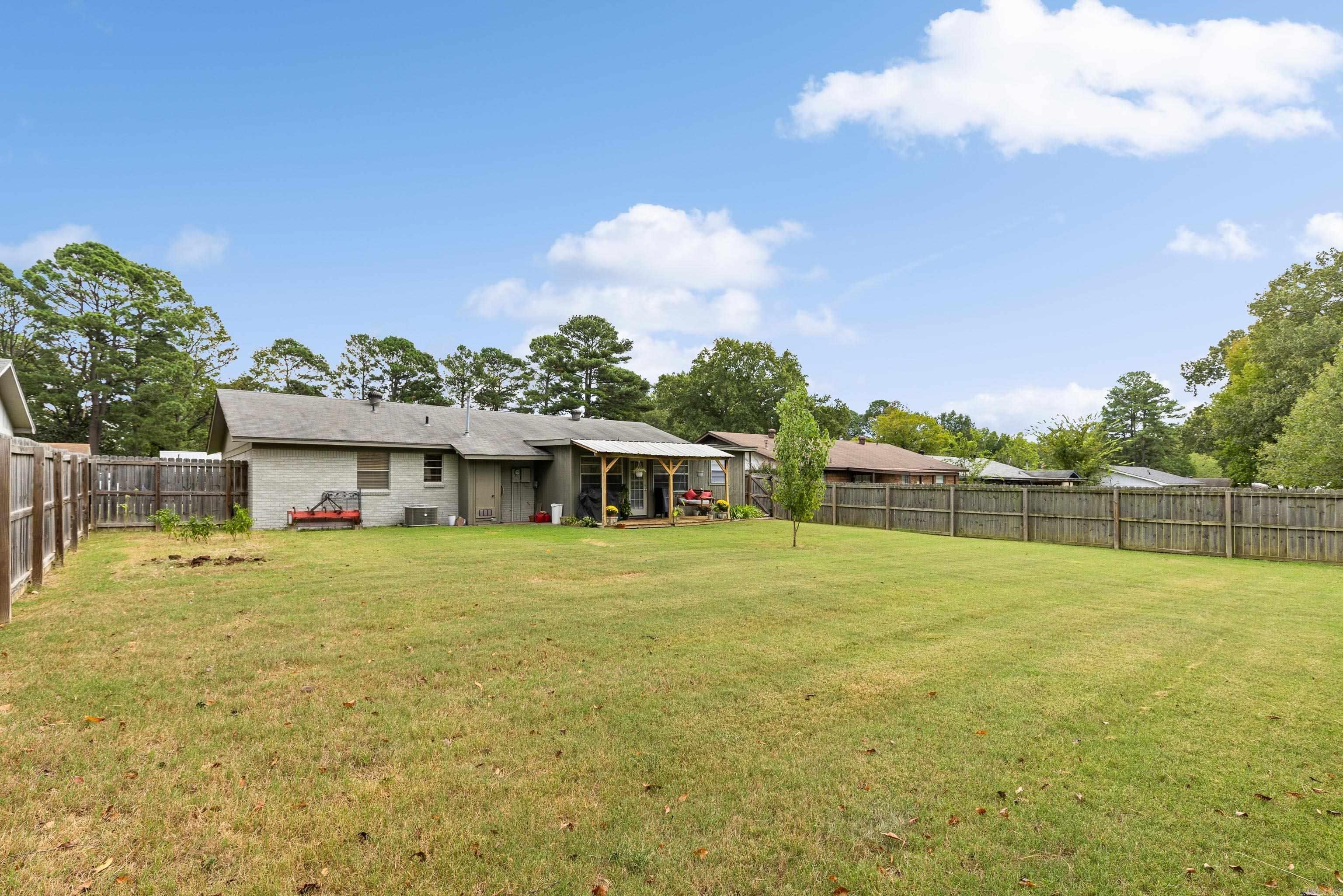 SPRINGHILL MANOR - Residential