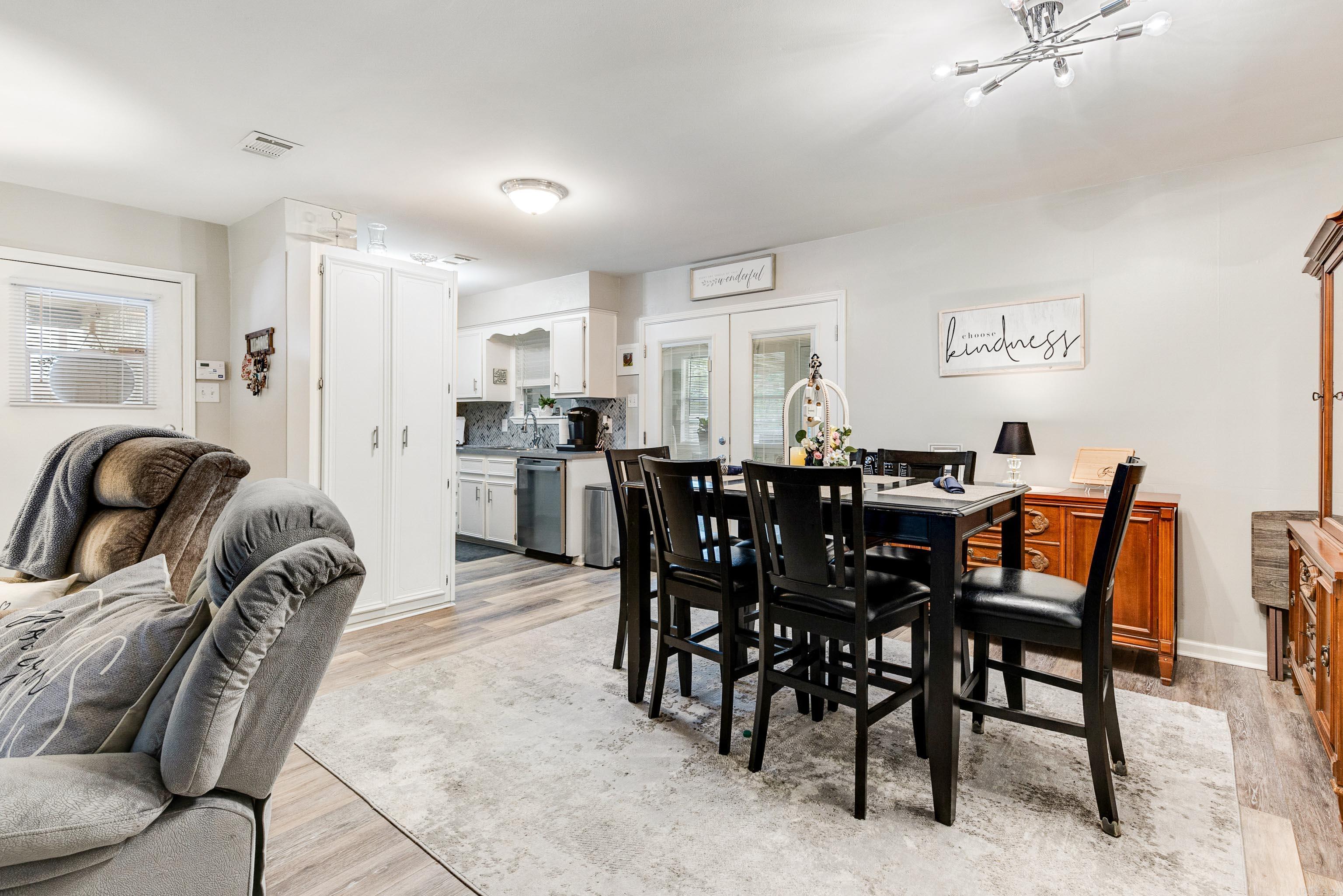 SPRINGHILL MANOR - Residential