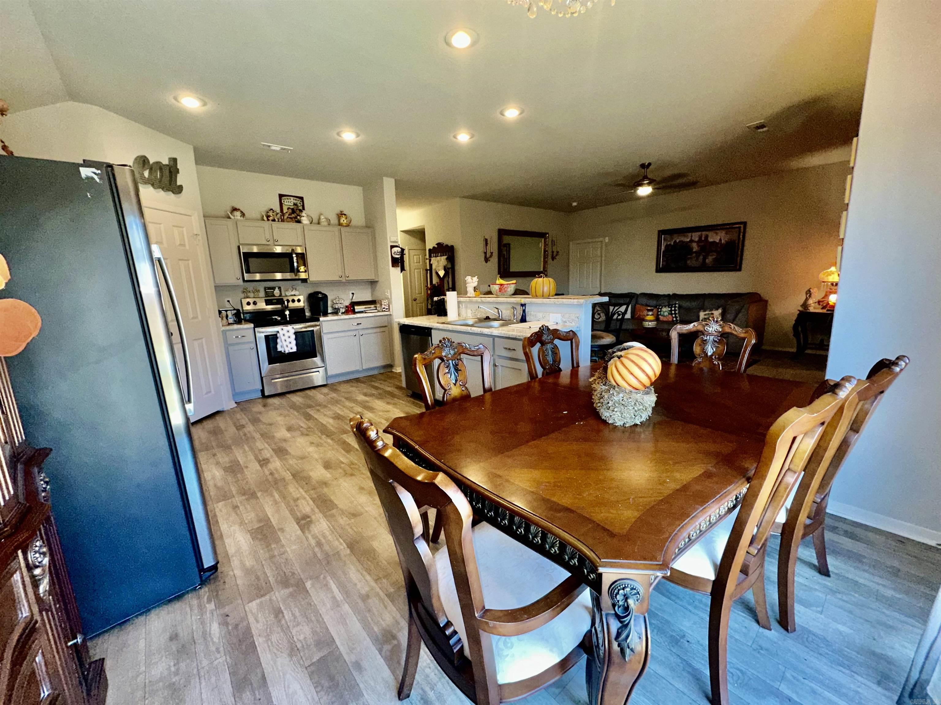 THE MEADOWS - Residential