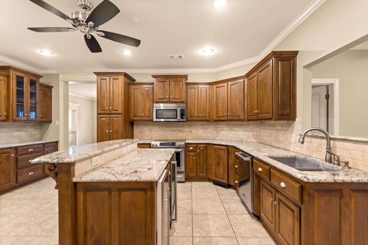 CANDLEWOOD - Residential