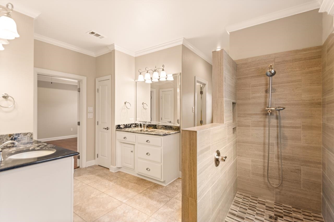 CANDLEWOOD - Residential