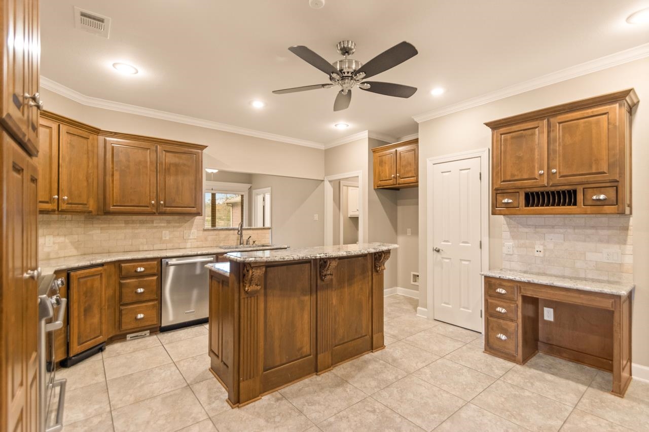 CANDLEWOOD - Residential