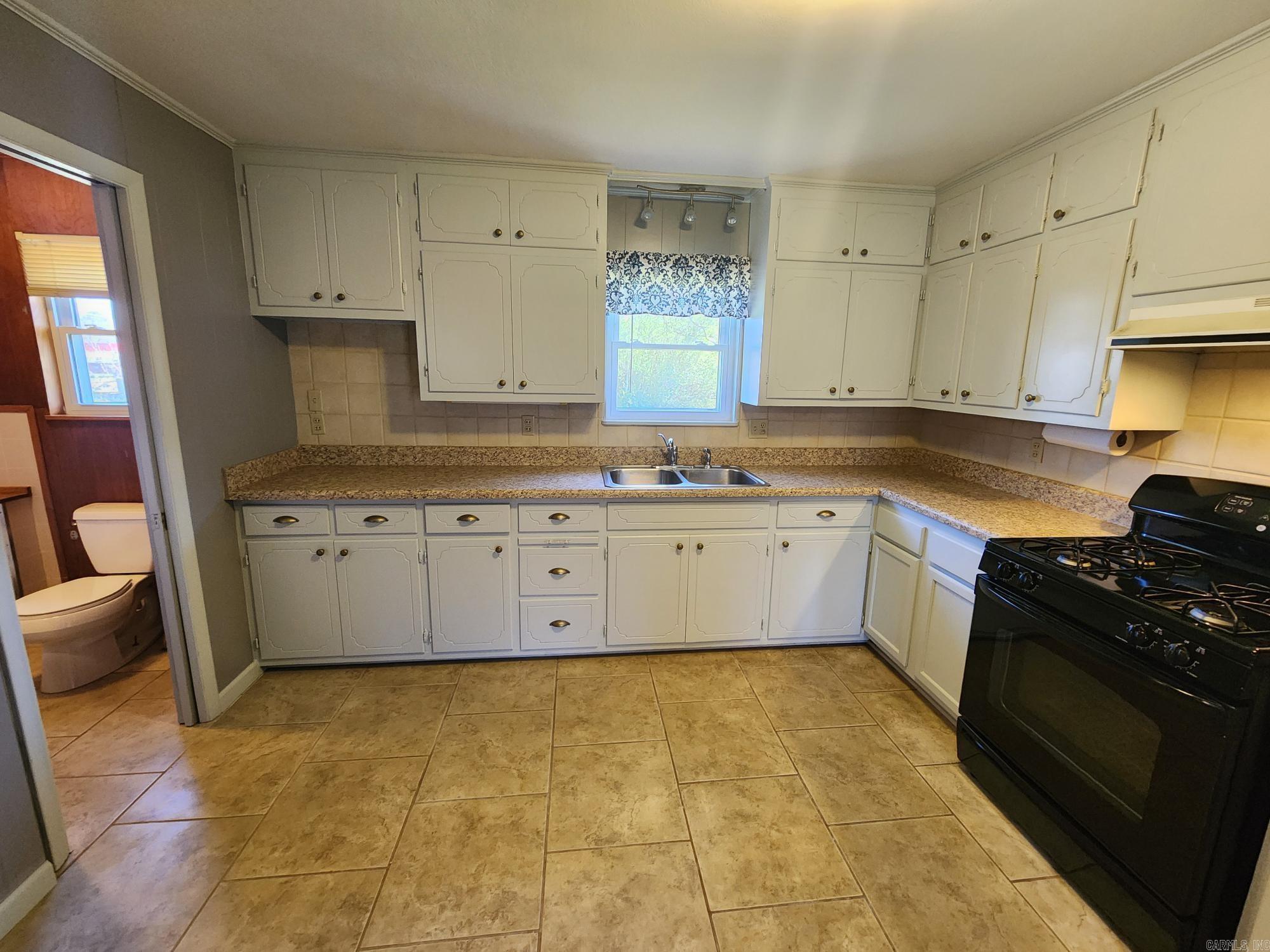 SANDERS S/D JONES ADD - Residential