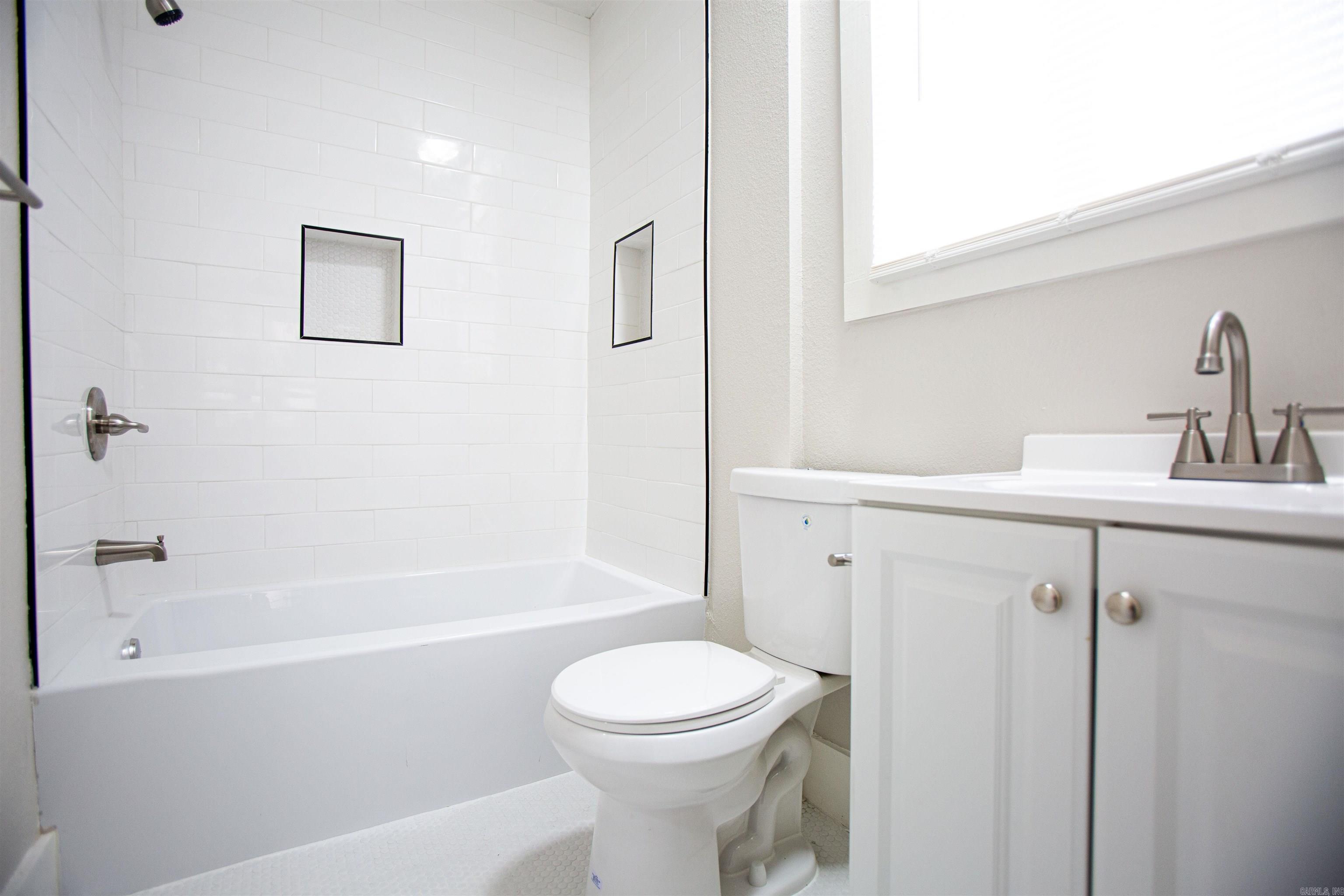 Centenial - Residential Lease