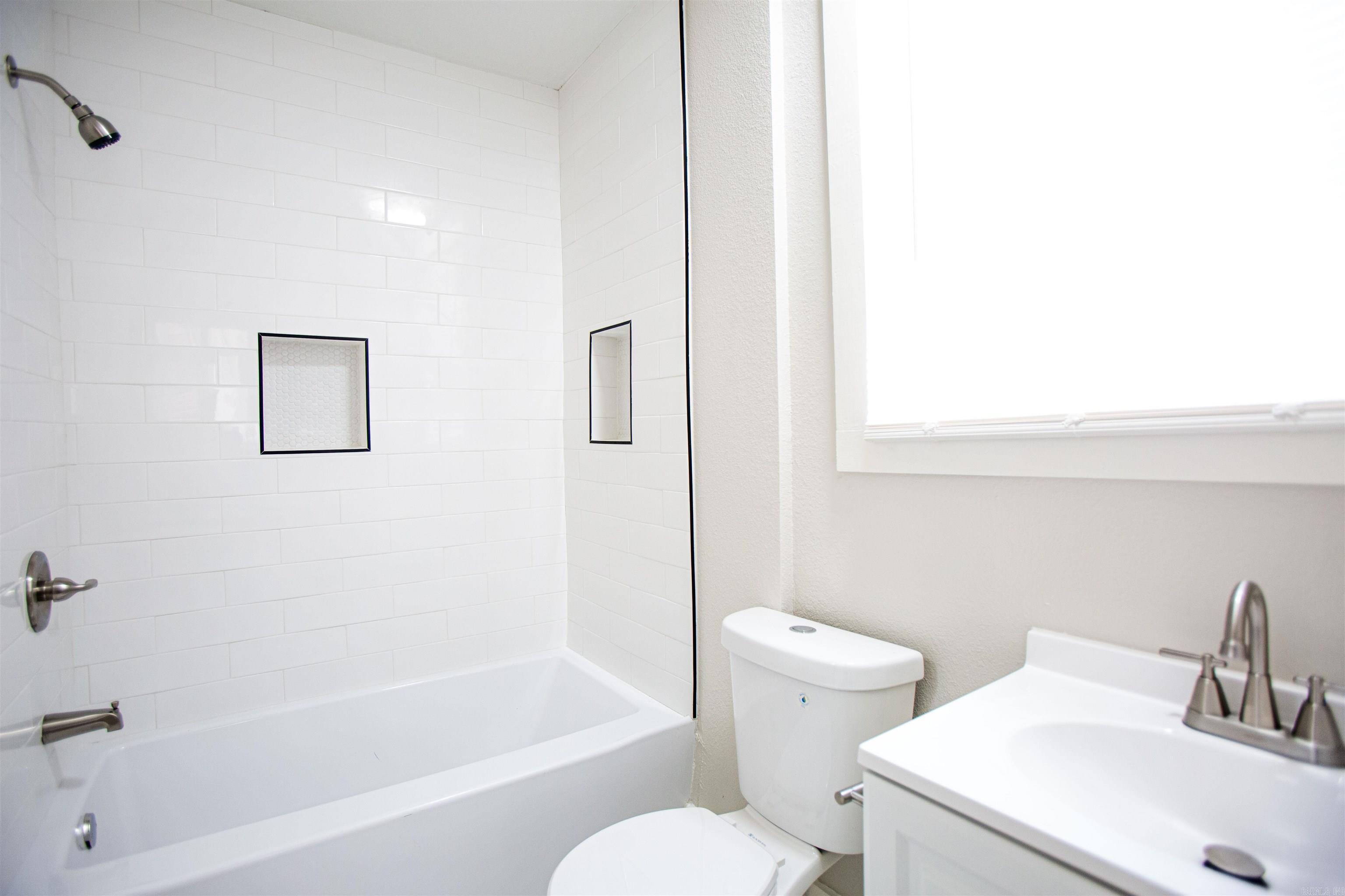 Centenial - Residential Lease