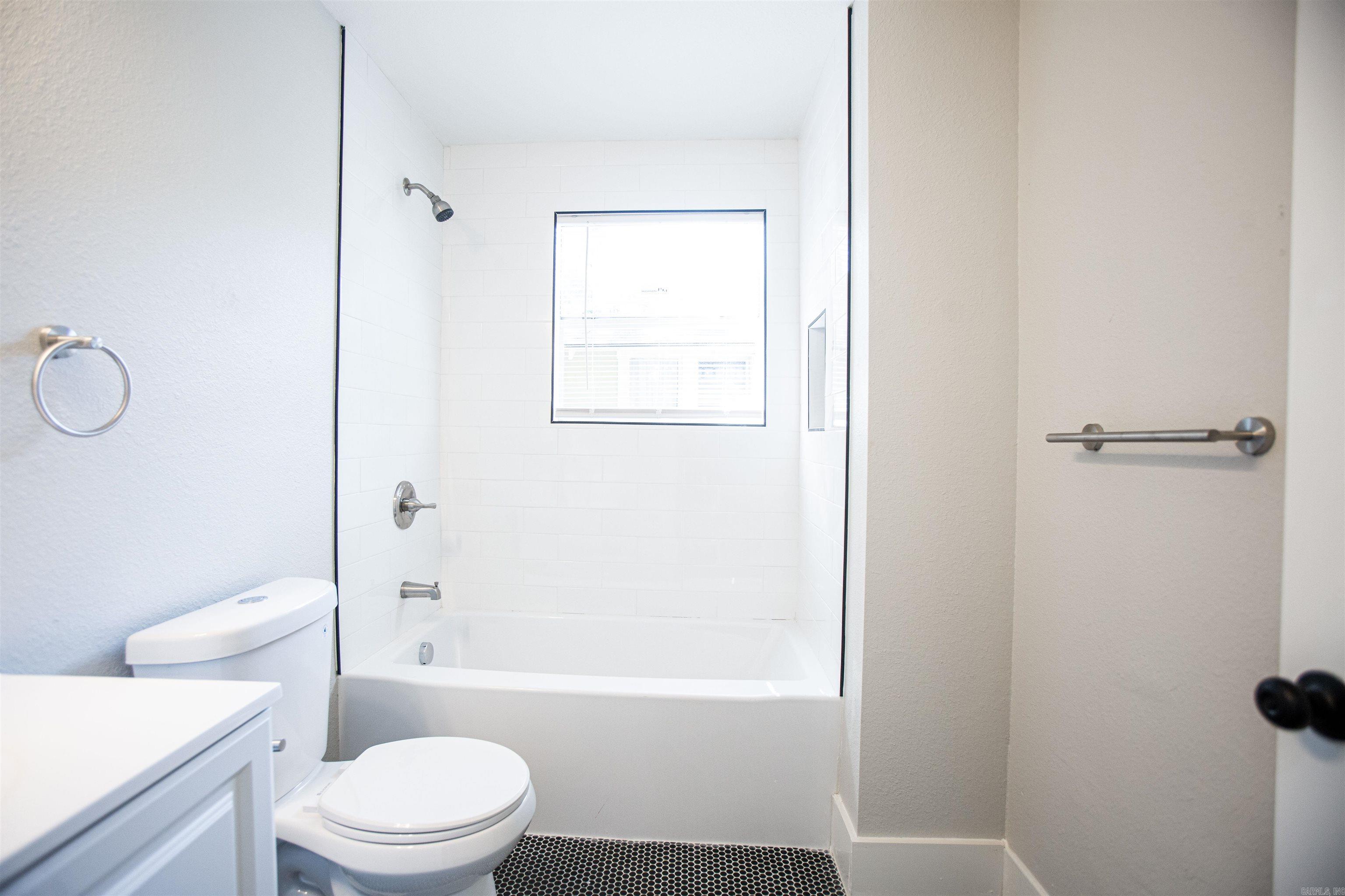 Centenial - Residential Lease