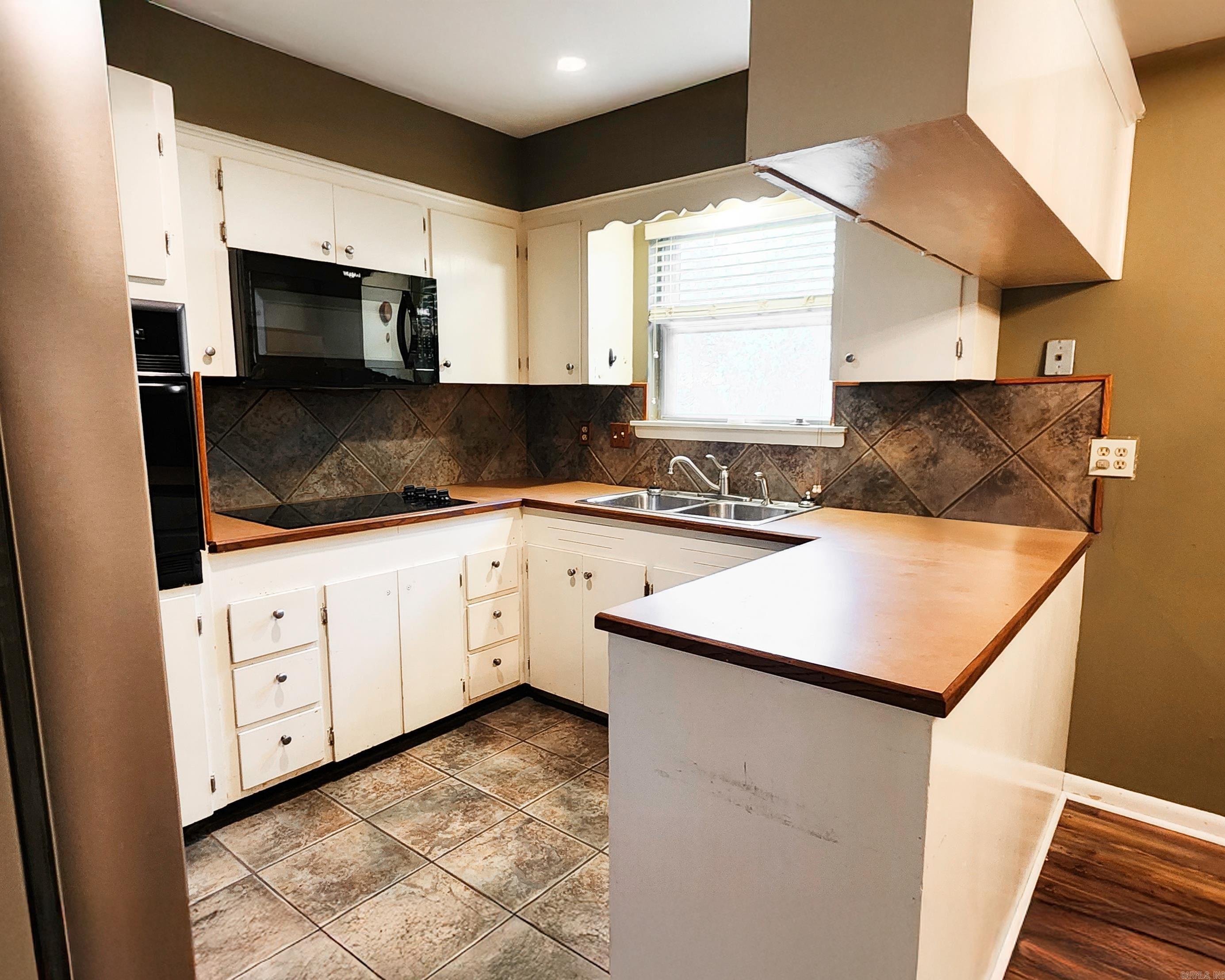 Ellis Acres - Residential