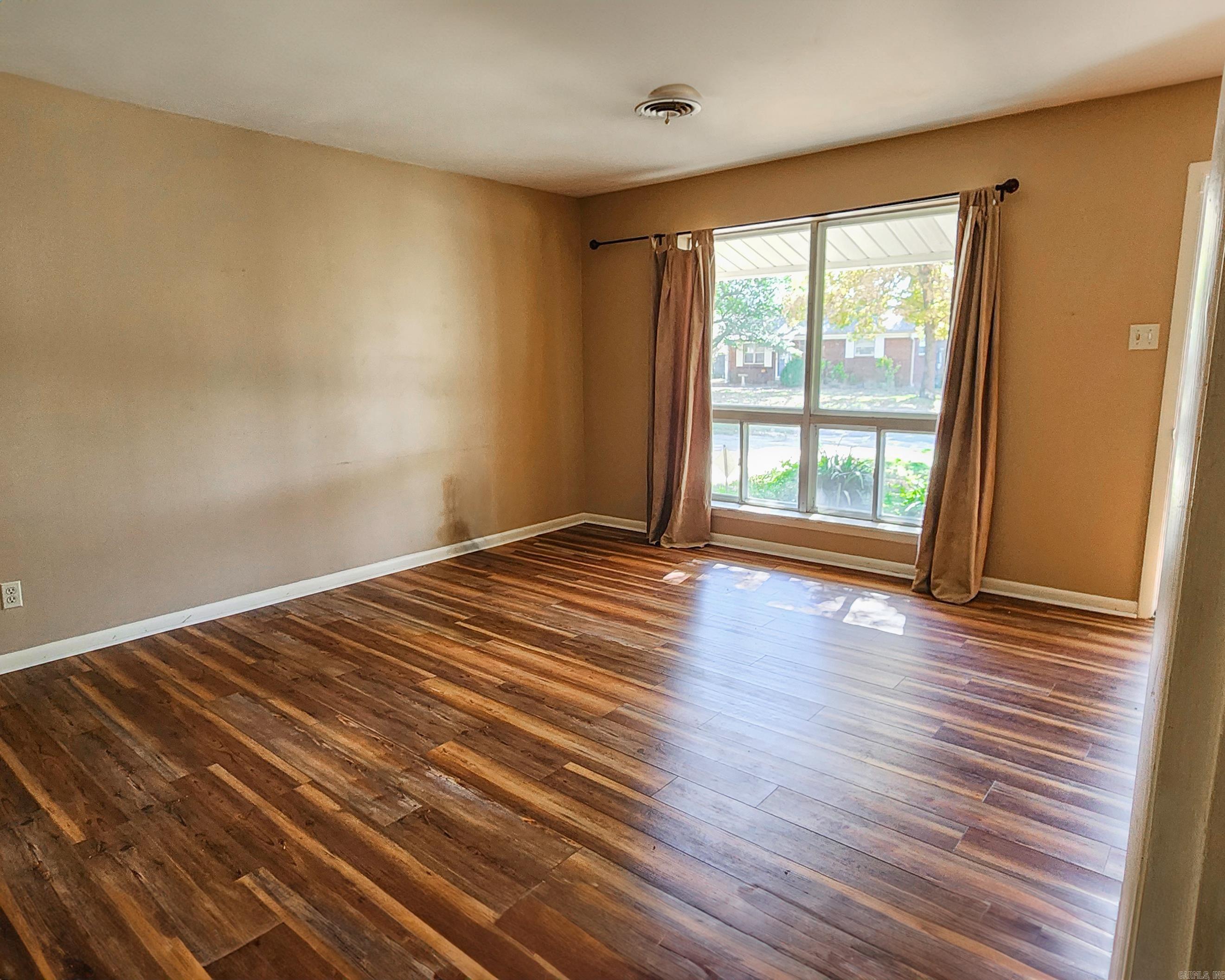 Ellis Acres - Residential