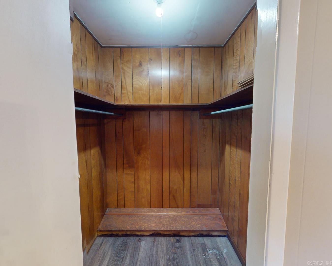 Ellis Acres - Residential