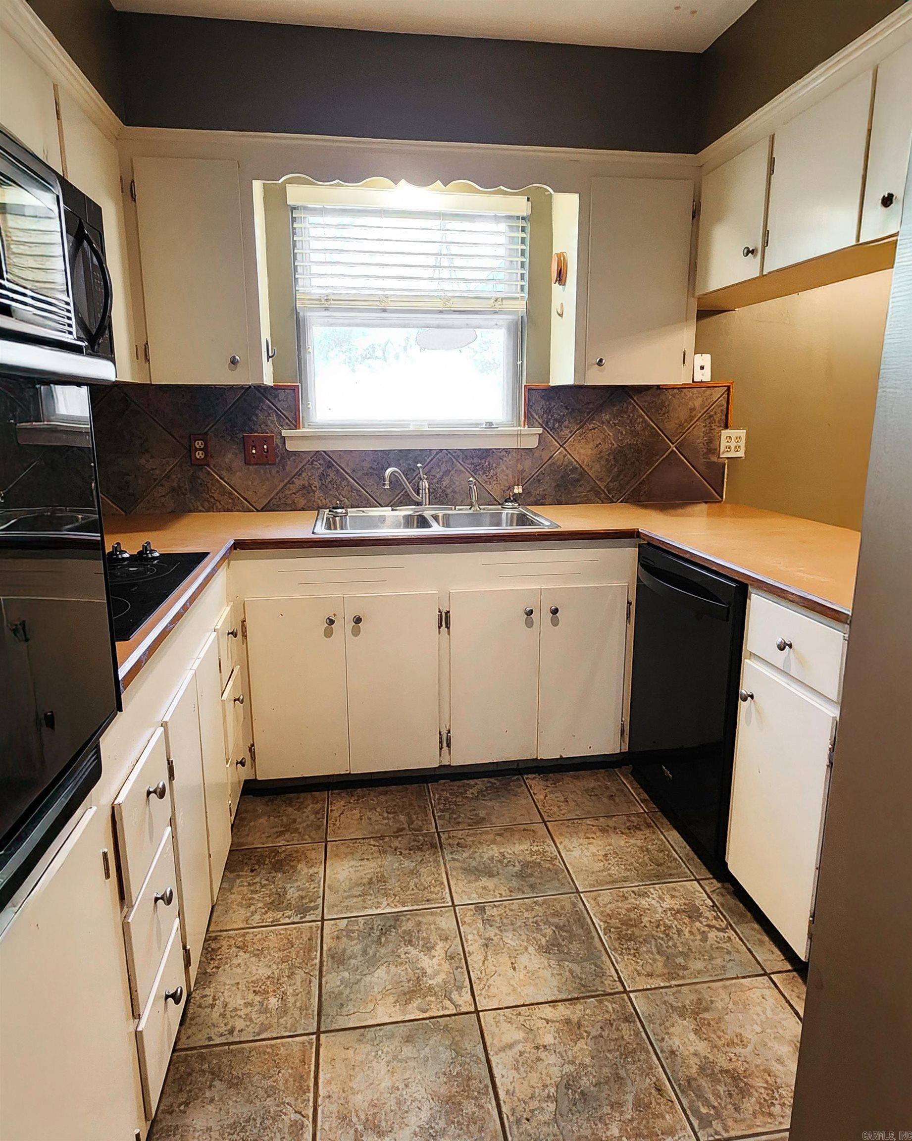 Ellis Acres - Residential