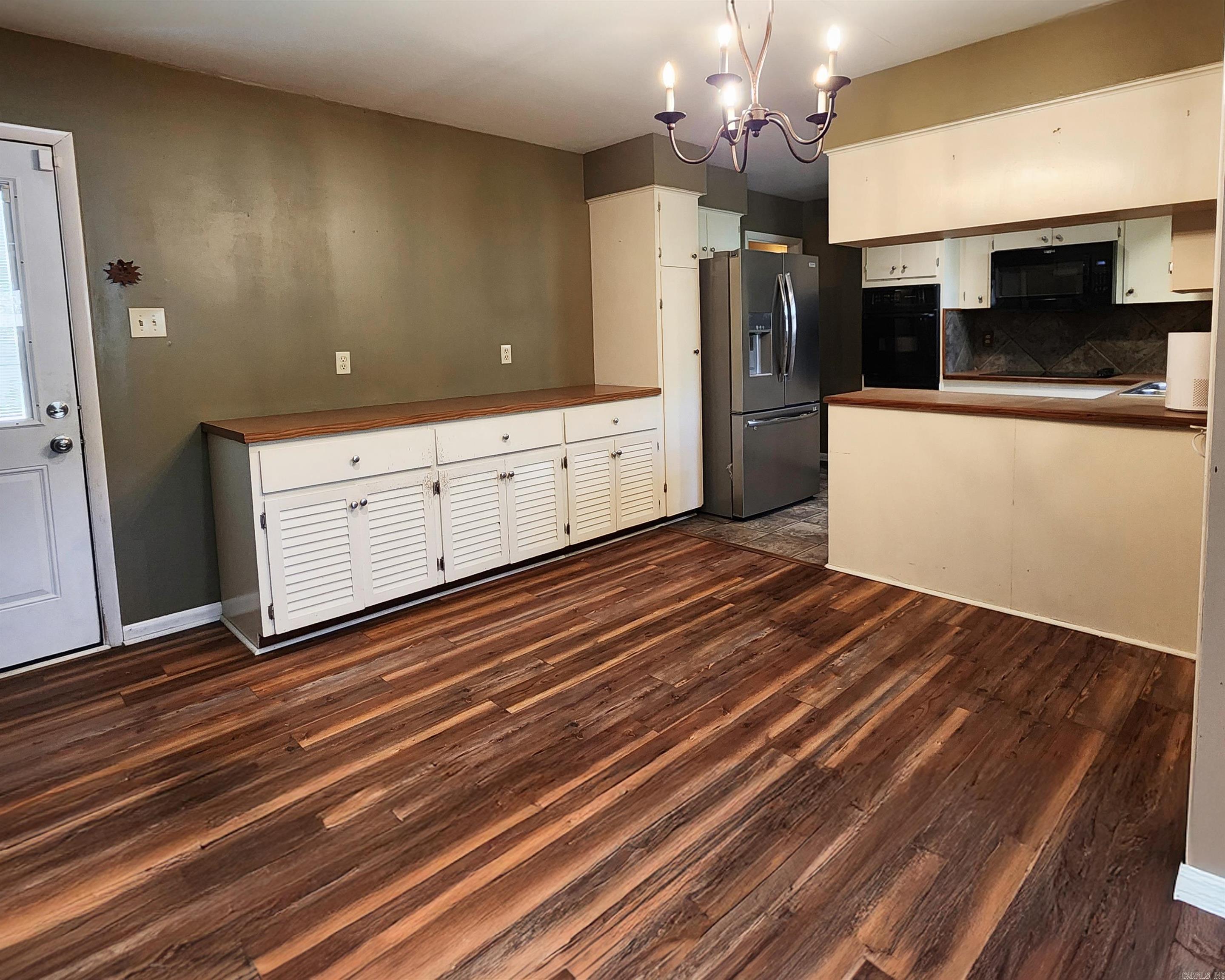 Ellis Acres - Residential