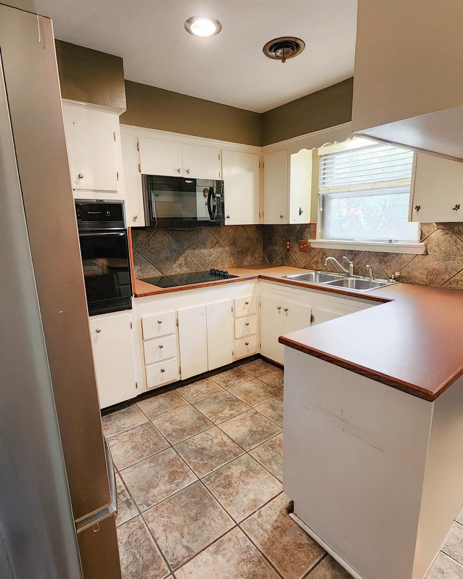 Ellis Acres - Residential