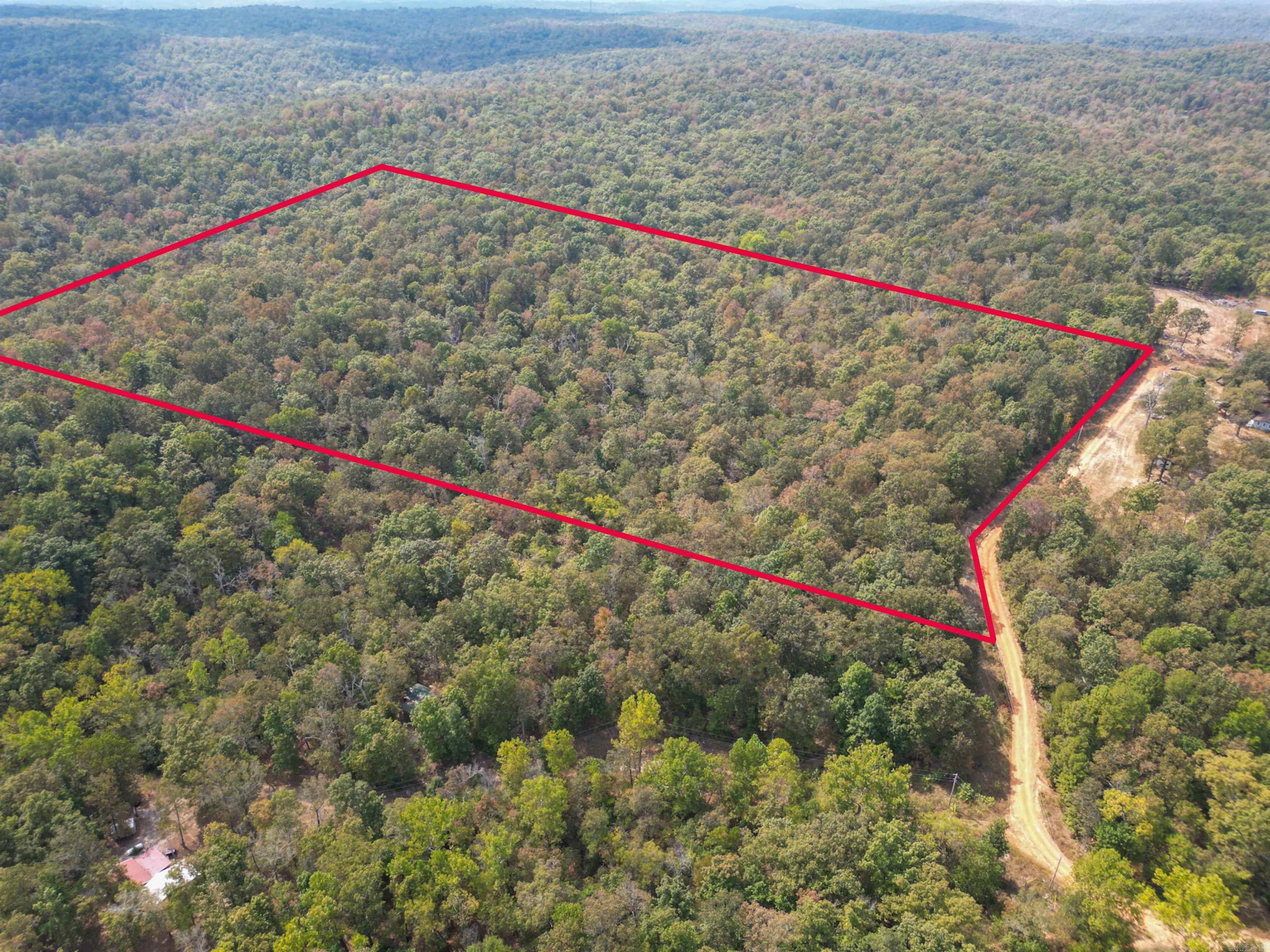 Discover 16 +/- secluded acres tucked away in the beautiful Ozark Foothills, just minutes from the Spring River and historic downtown Hardy. This property is a nature lover’s dream, teeming with wildlife and offering peace, privacy, and endless possibilities. A spot has already been cleared, making it the perfect place to build your dream cabin or weekend getaway, whether you’re looking for a hunting retreat, a quiet escape, or a future investment!