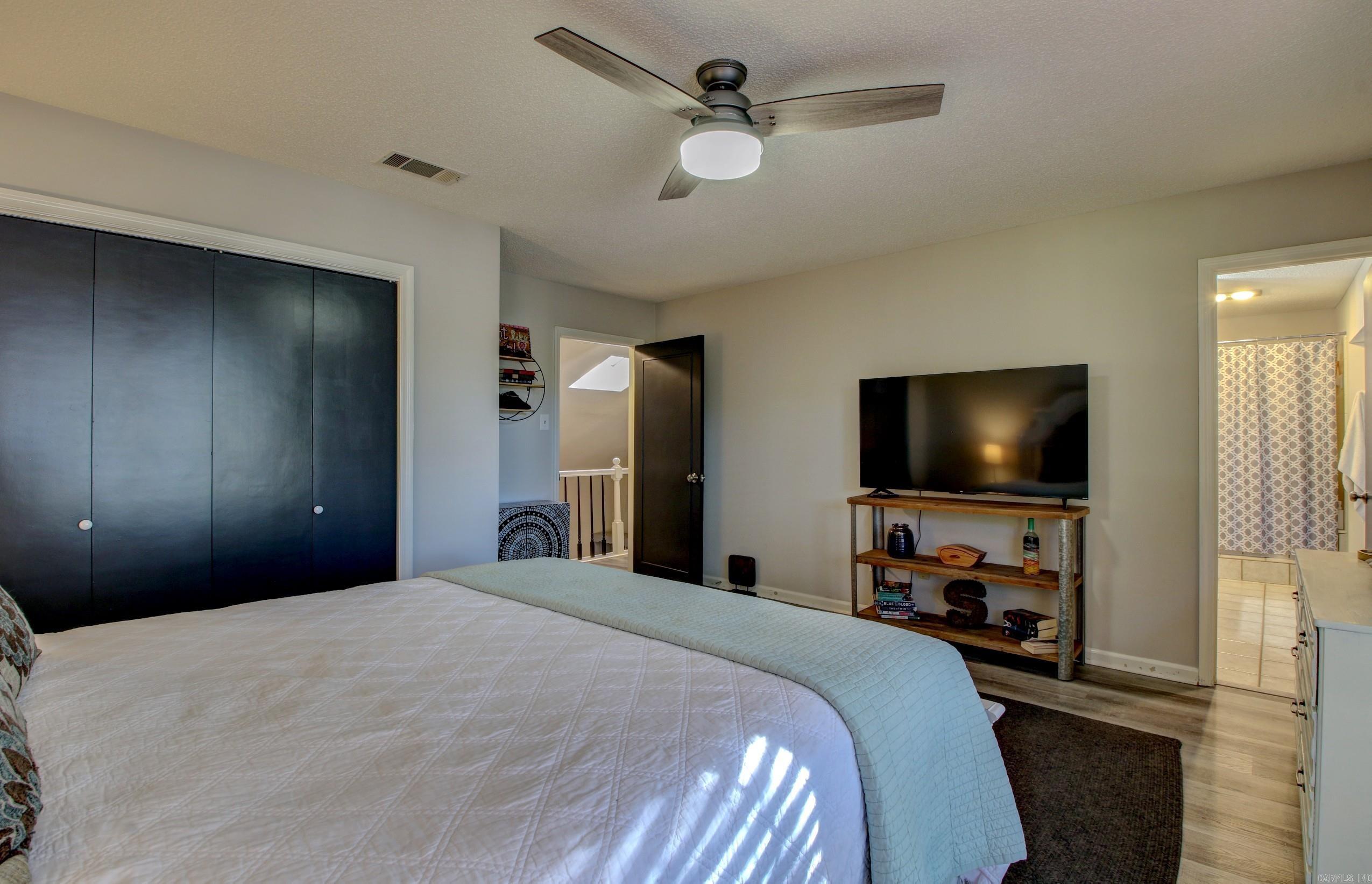 NINTH FAIRWAY TO GOLF CRS VIL - Residential