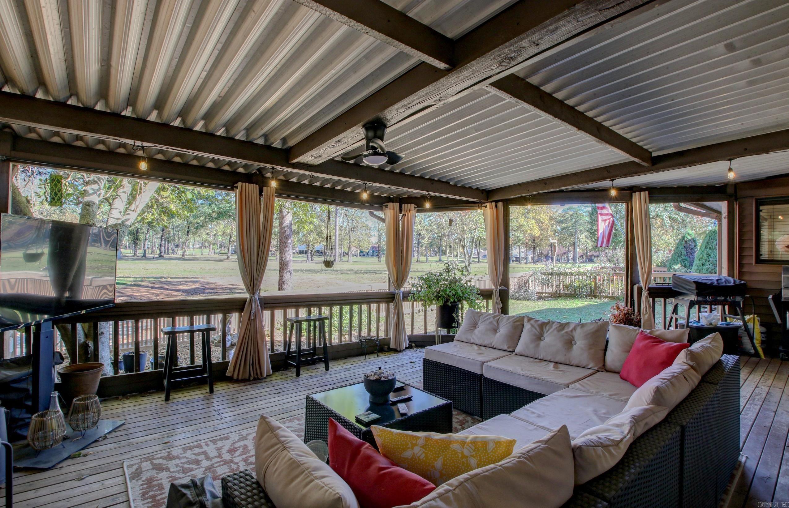NINTH FAIRWAY TO GOLF CRS VIL - Residential