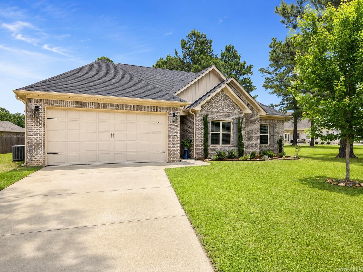 HIDDEN VALLEY ESTATES - Residential
