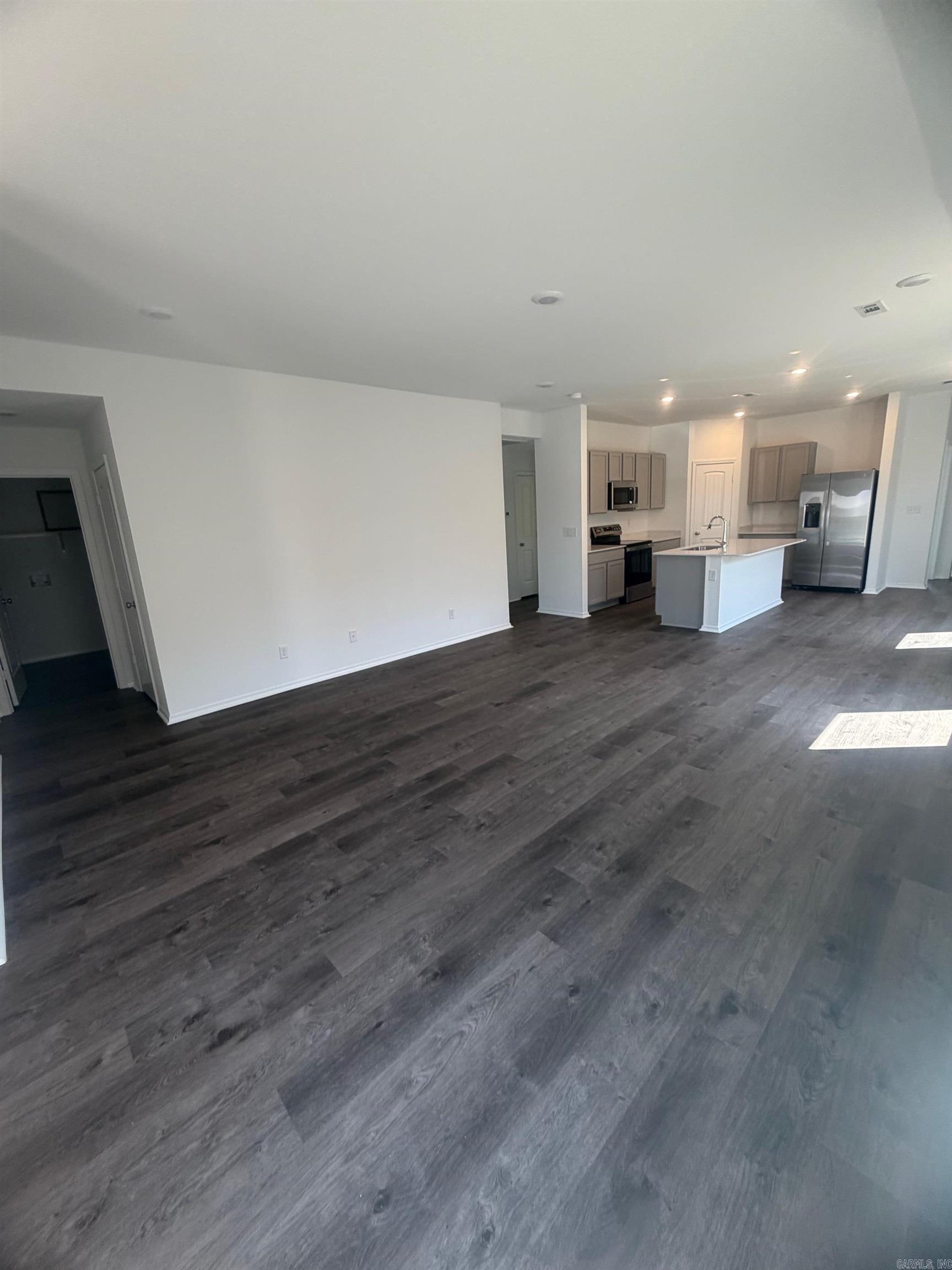 CYPRESS BEND AT WHITE OAK CROSSI - Residential Lease