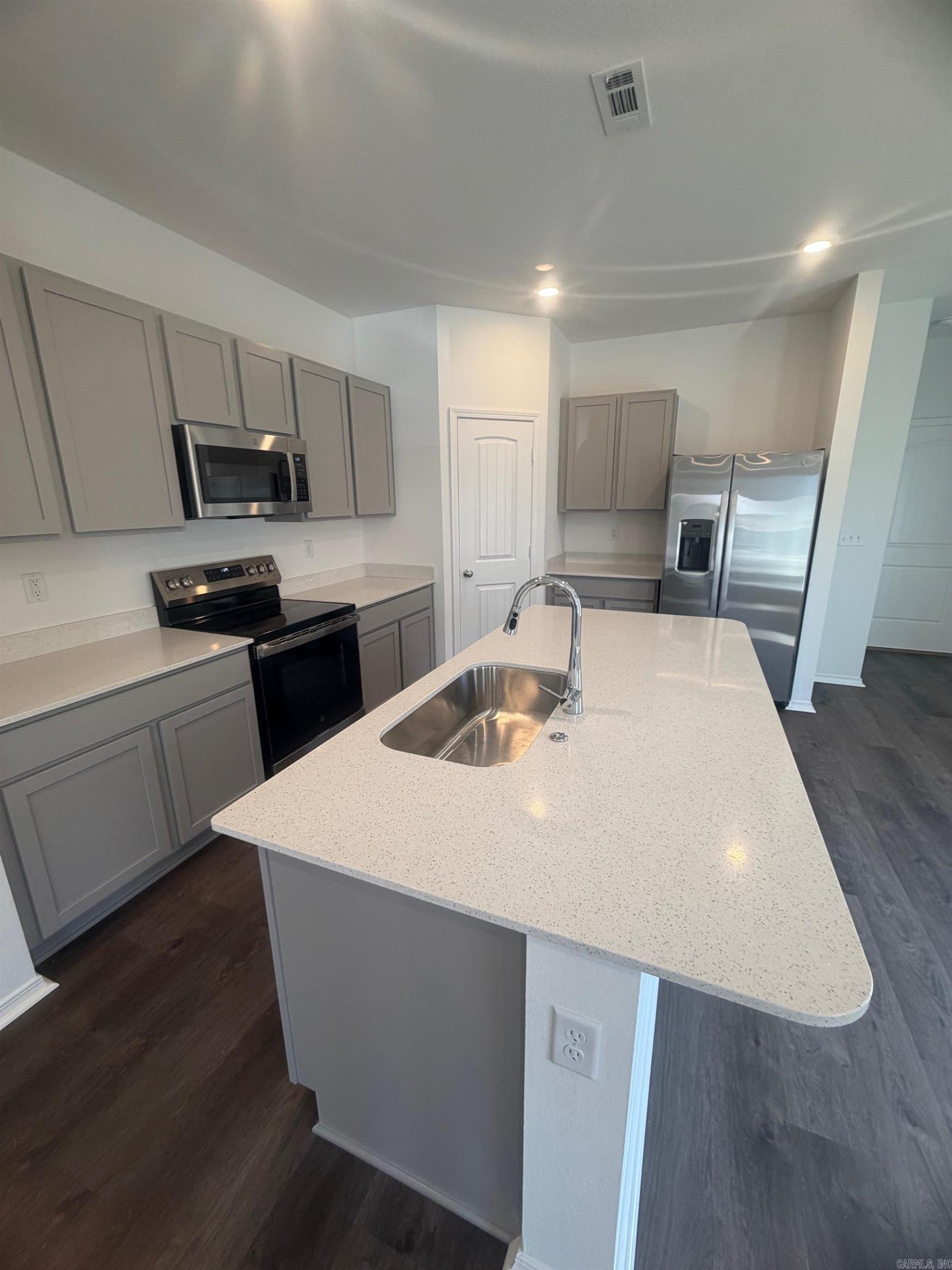 CYPRESS BEND AT WHITE OAK CROSSI - Residential Lease