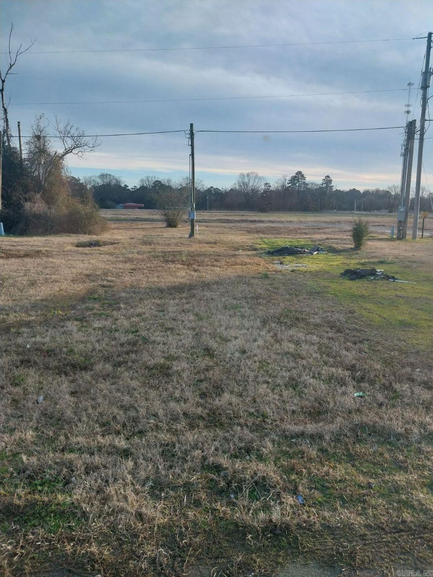 Vacant mobile home lot. Water included. LOT FEE WAIVED FOR FIRST 2 MONTHS!
