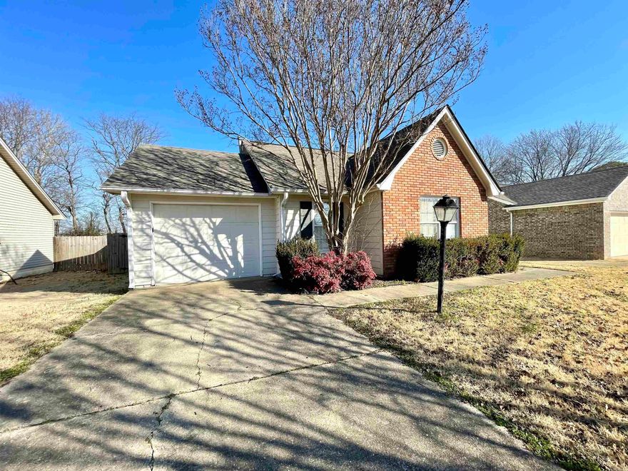 3 bedroom, 2 bath low maintenance home.