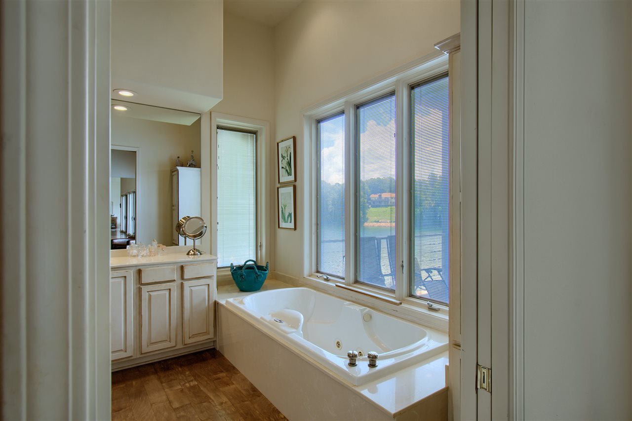 Tiburon - Residential
