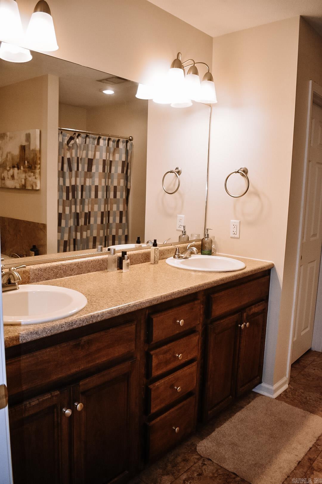 WINDSOR LANDING - Residential