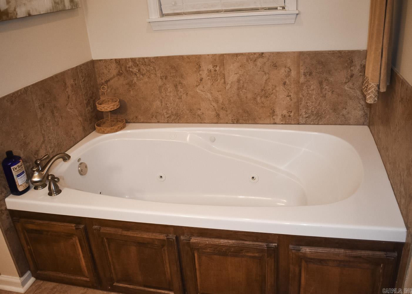 WINDSOR LANDING - Residential