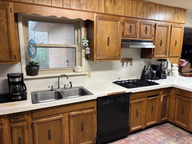 LAKEWOOD ESTATES - Residential