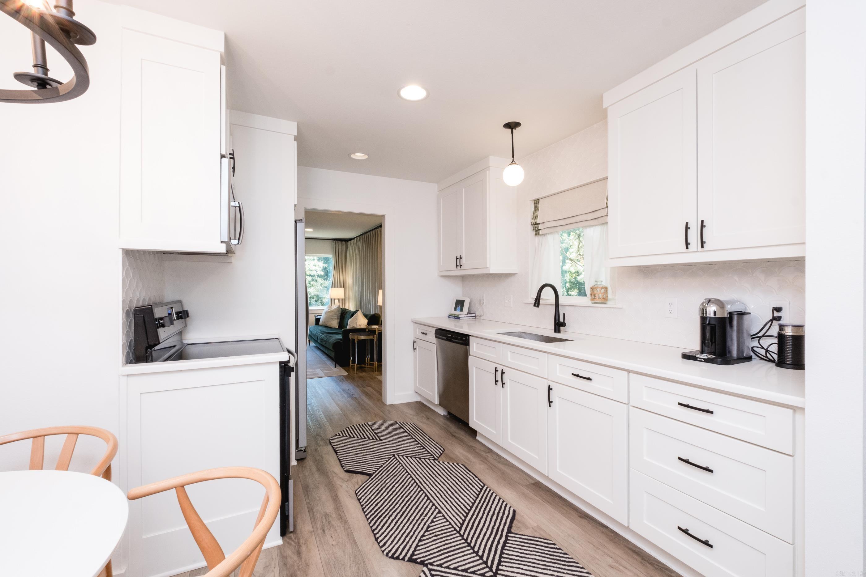 KINGWOOD PLACE - Residential