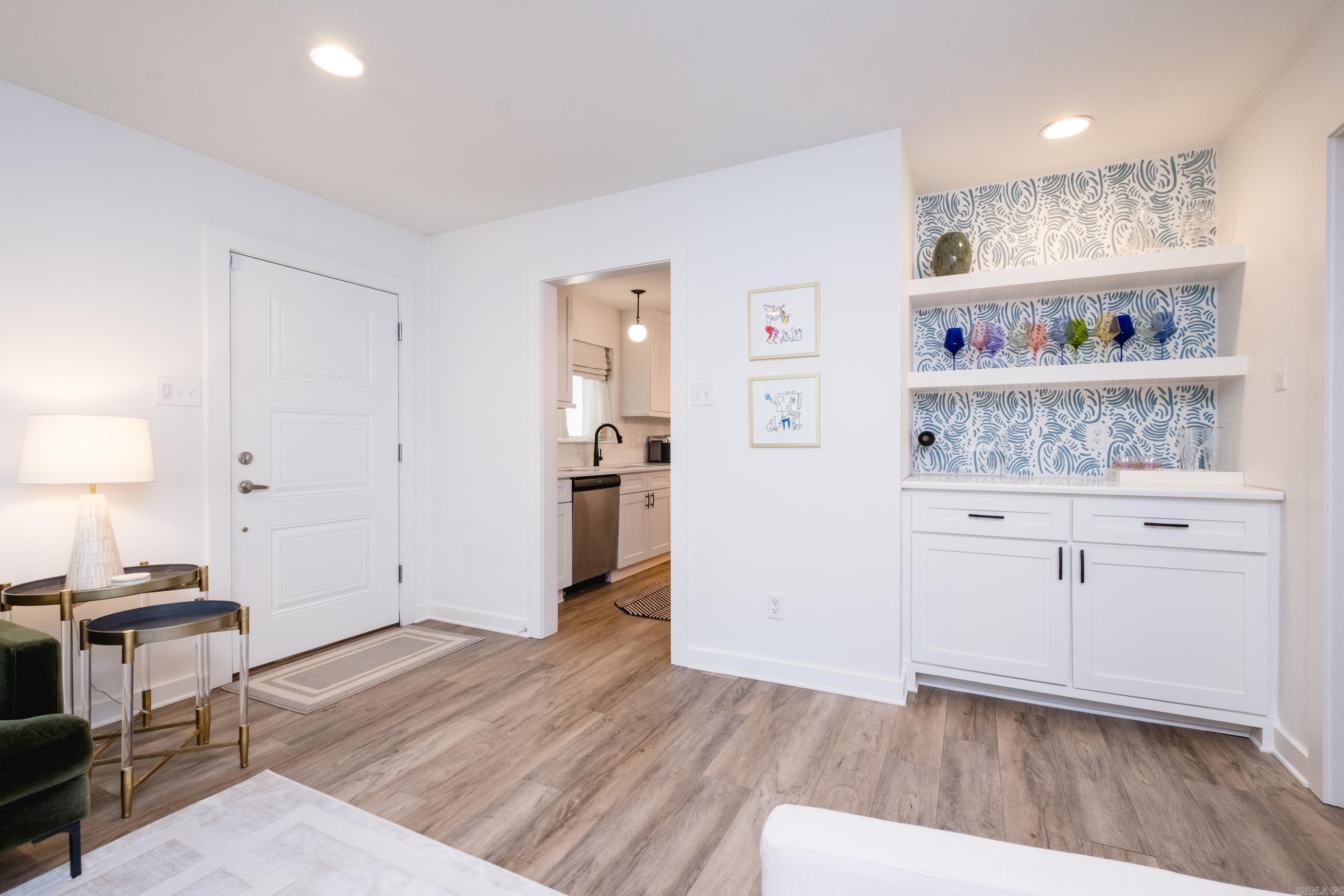 KINGWOOD PLACE - Residential