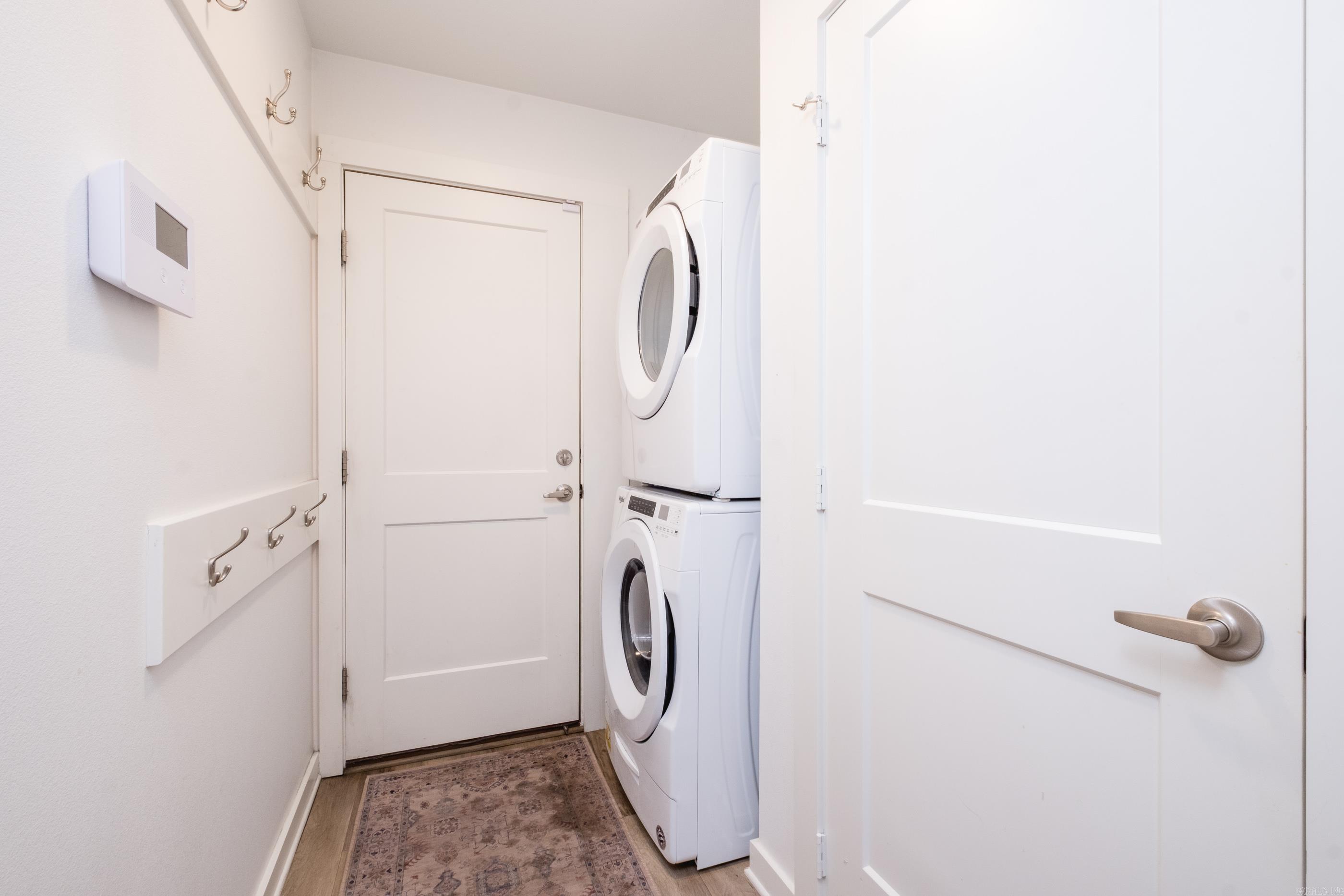 KINGWOOD PLACE - Residential