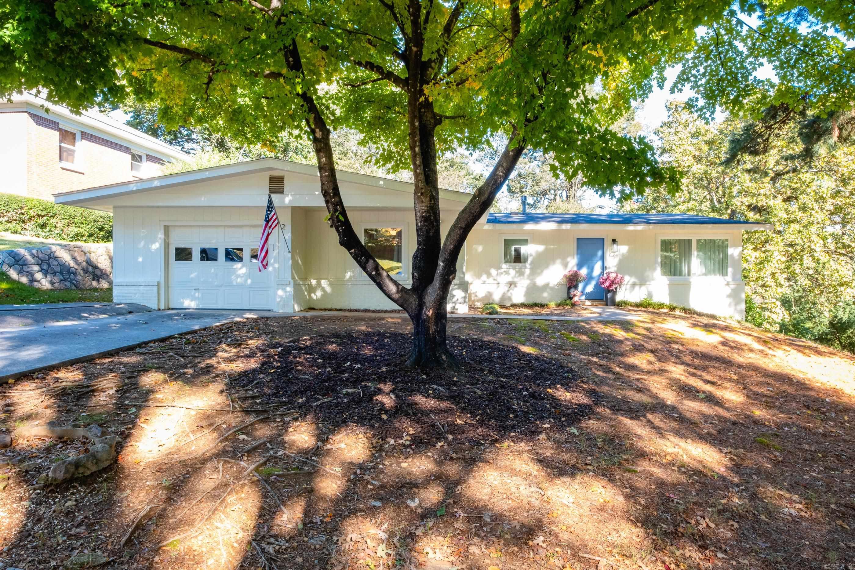 KINGWOOD PLACE - Residential