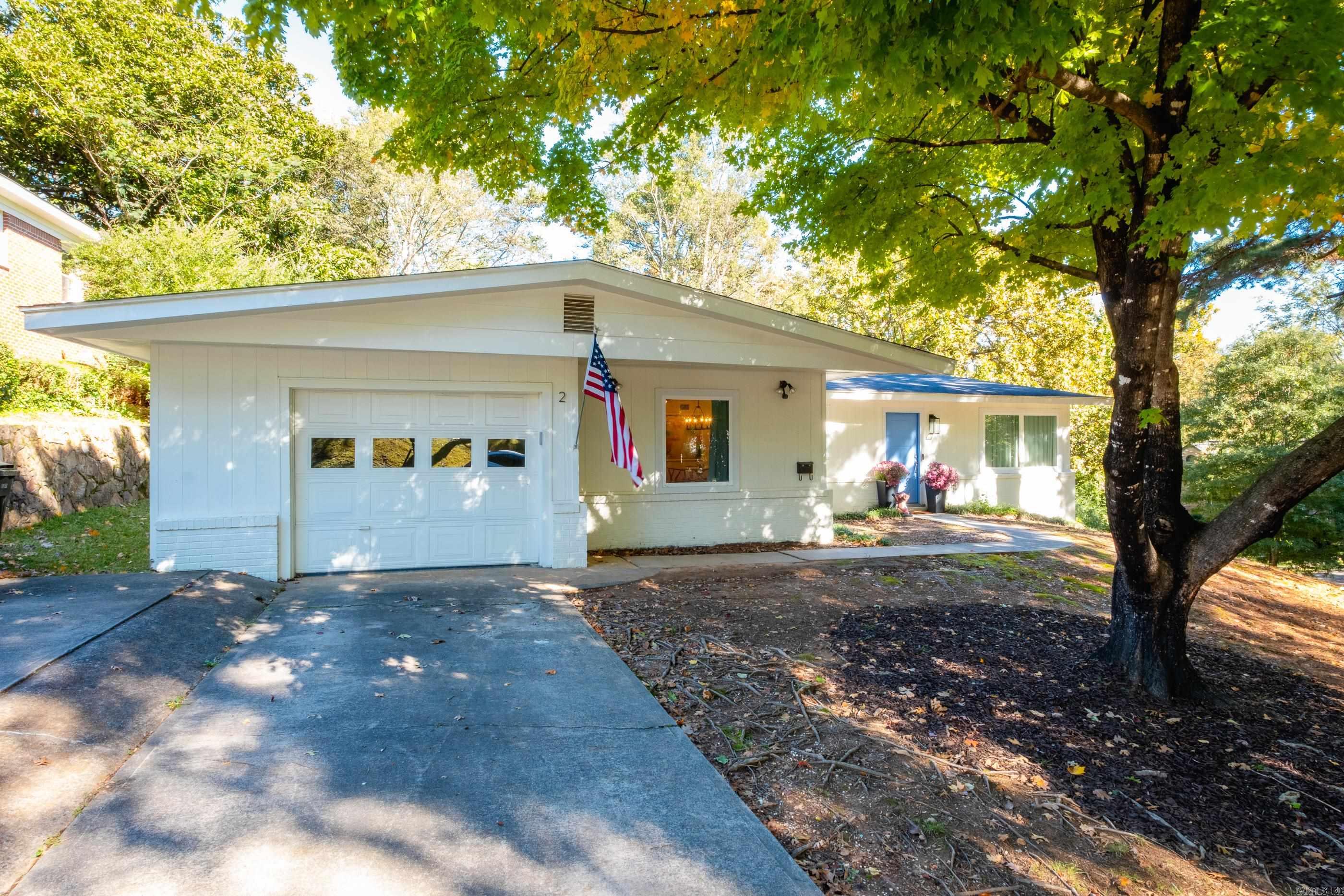 KINGWOOD PLACE - Residential