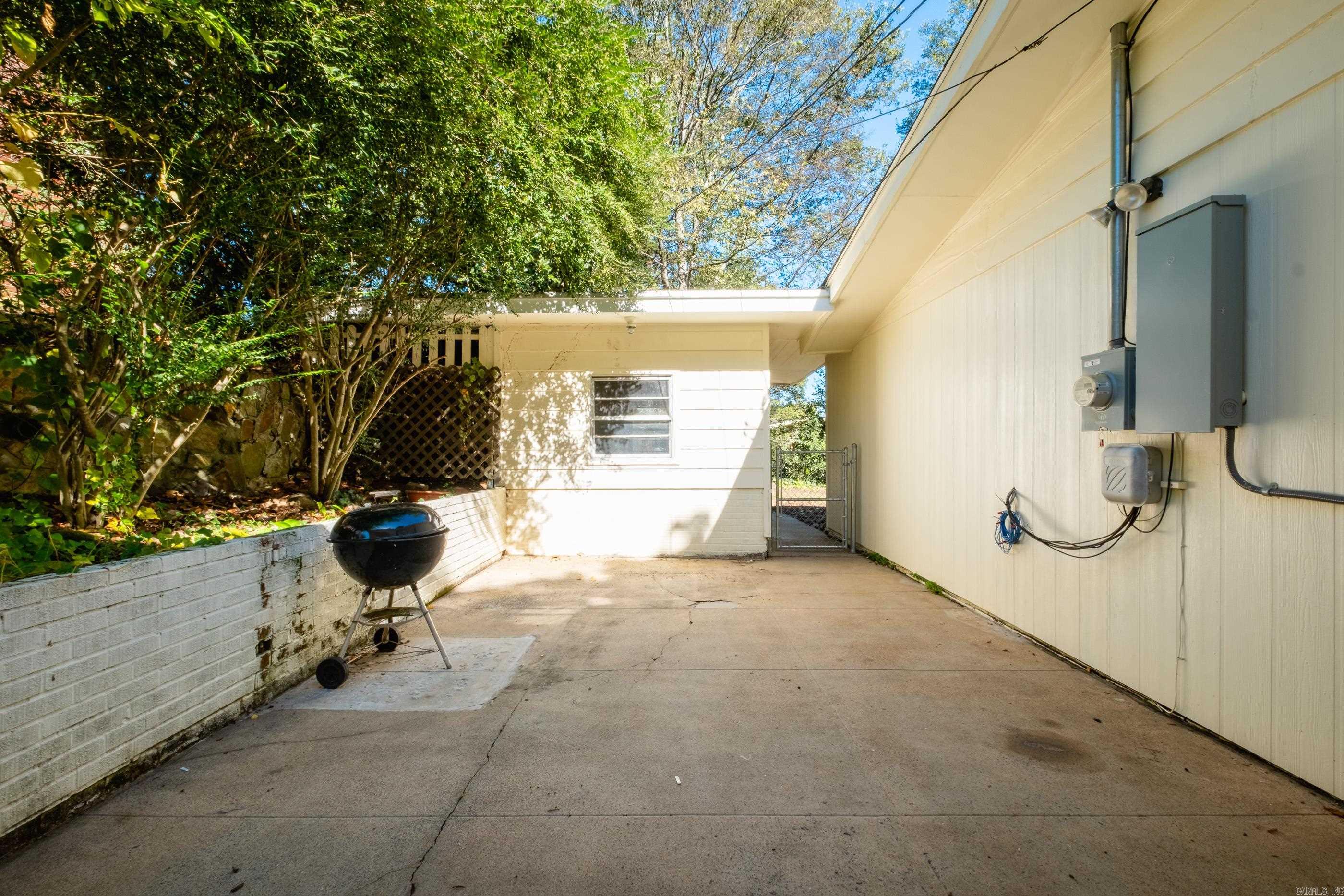 KINGWOOD PLACE - Residential