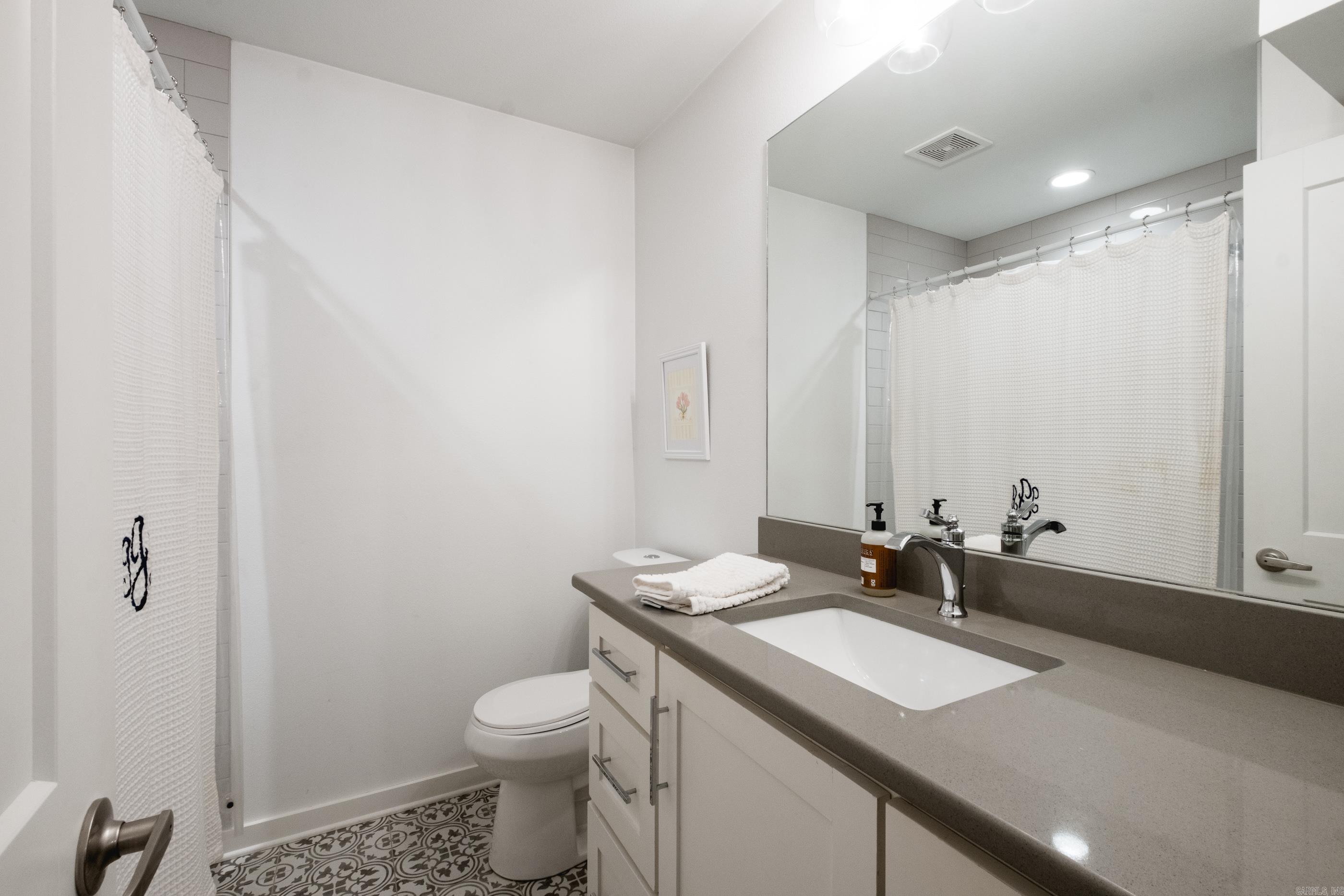 KINGWOOD PLACE - Residential