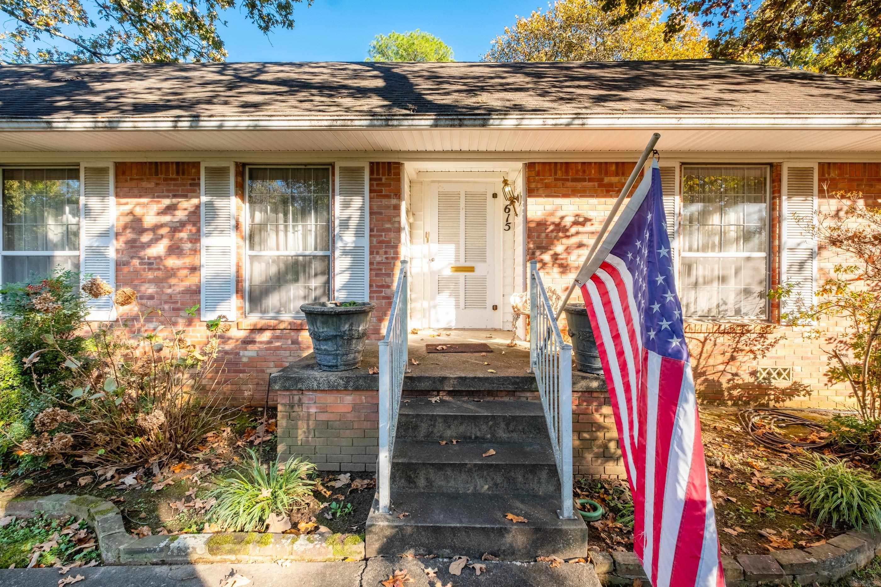 McIntosh - Residential