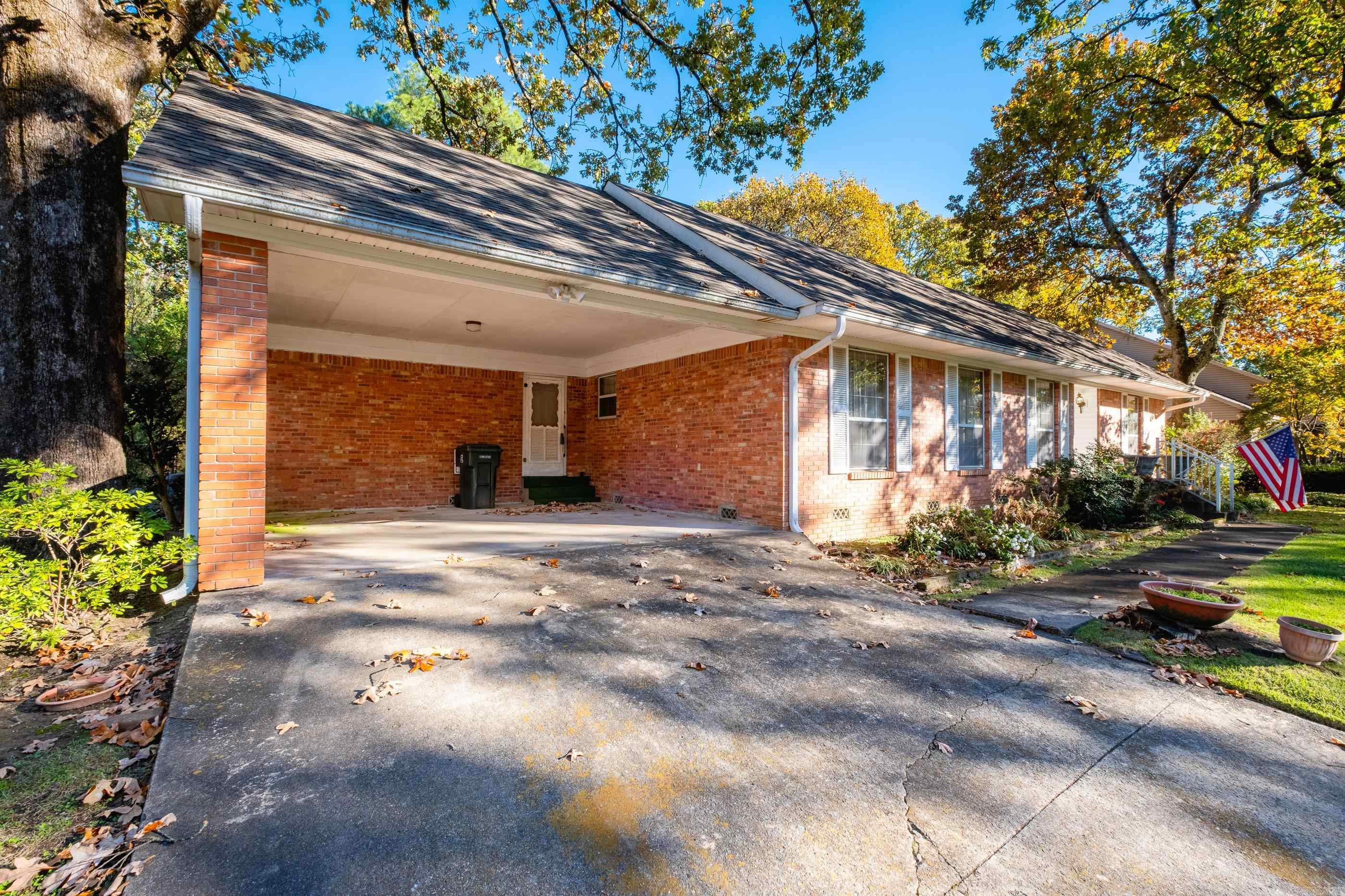 McIntosh - Residential